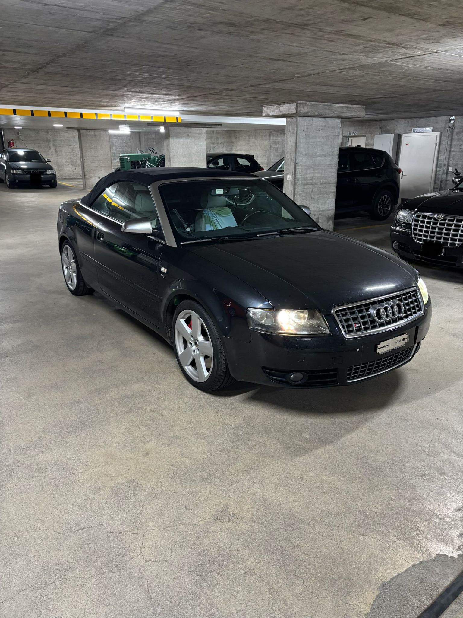 AUDI S4 Cabriolet 4.2 V8 quattro-image-6