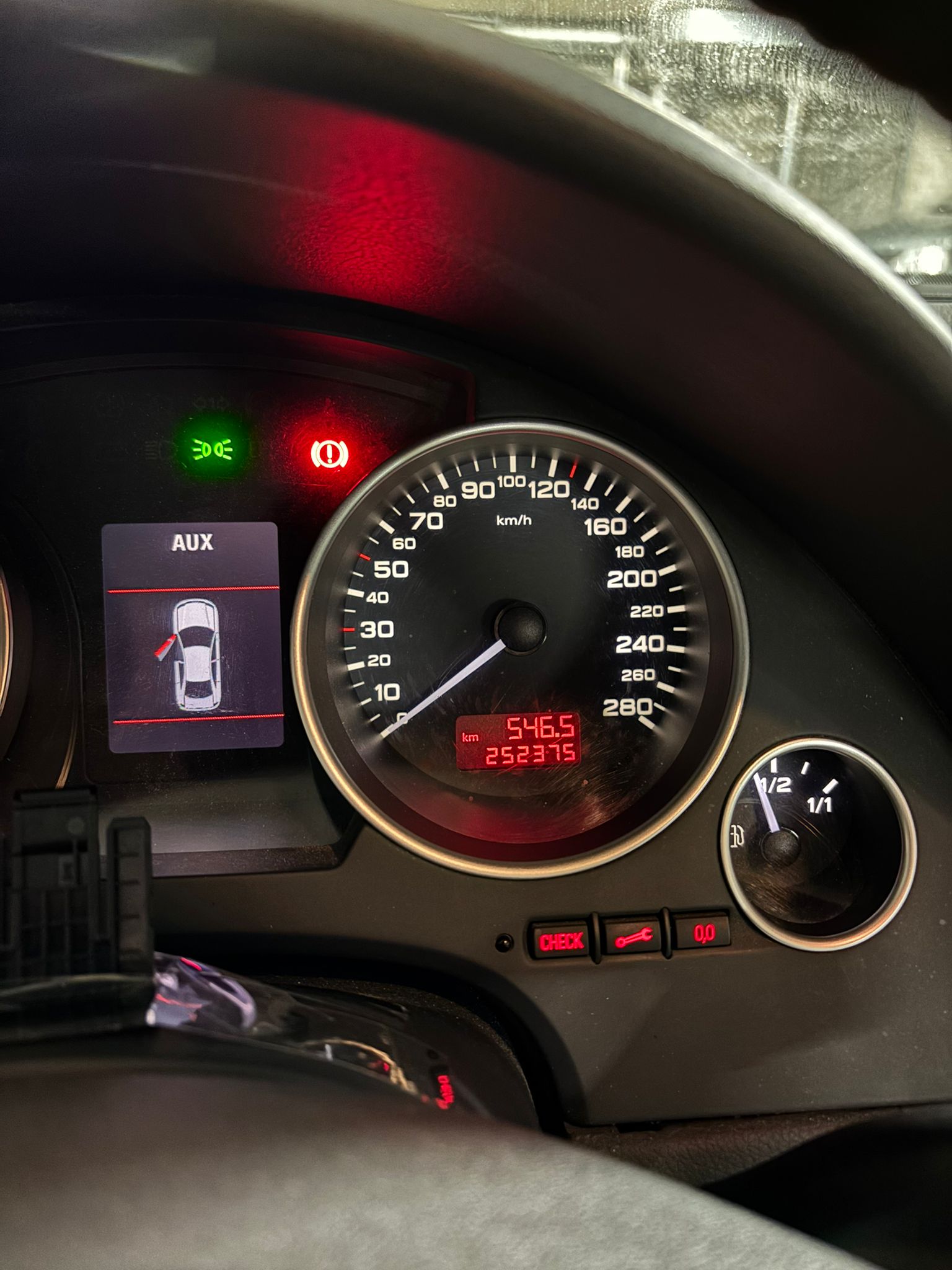 AUDI S4 Cabriolet 4.2 V8 quattro-image-9