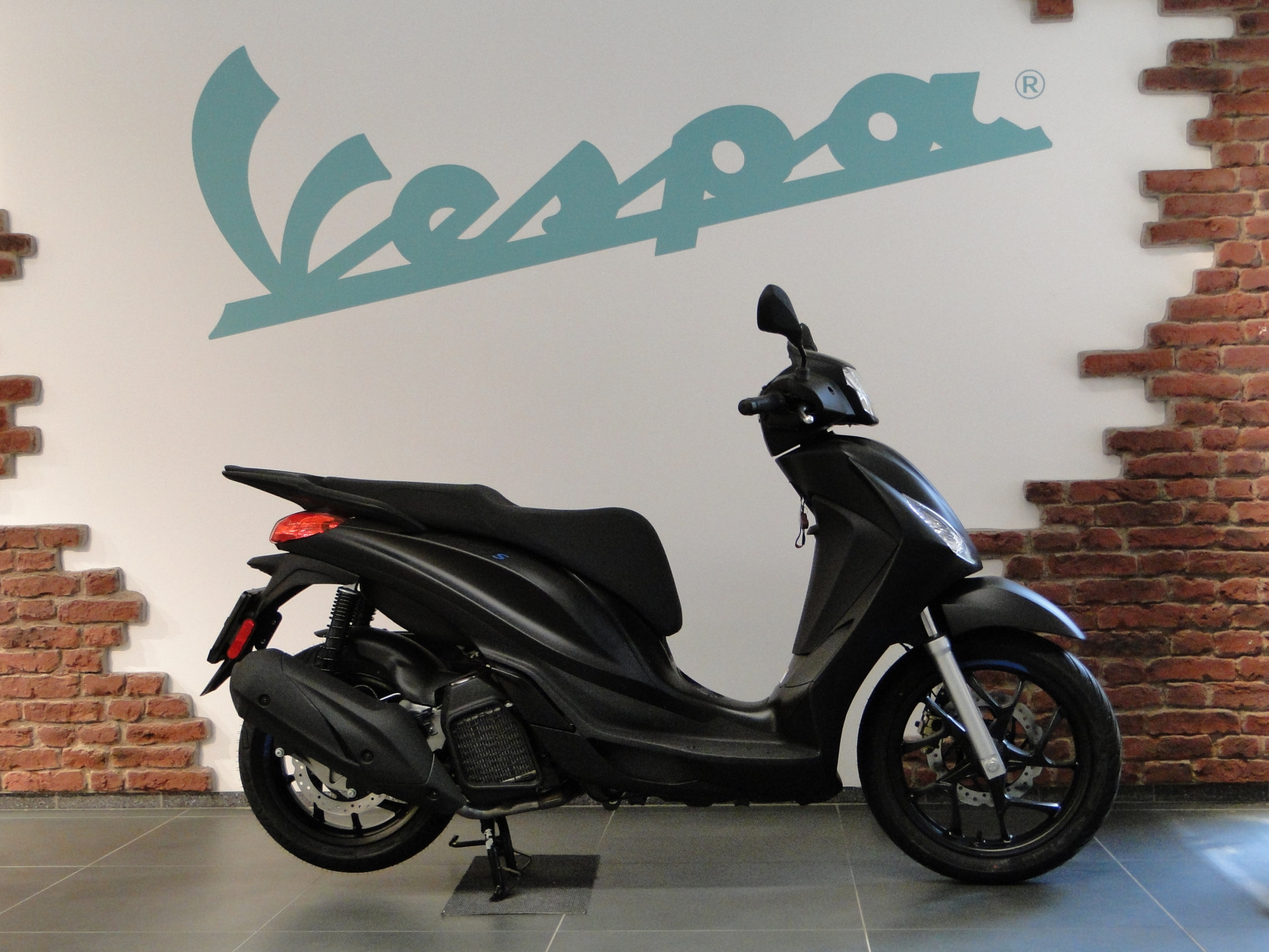 PIAGGIO Medley 125 Sport-image-2