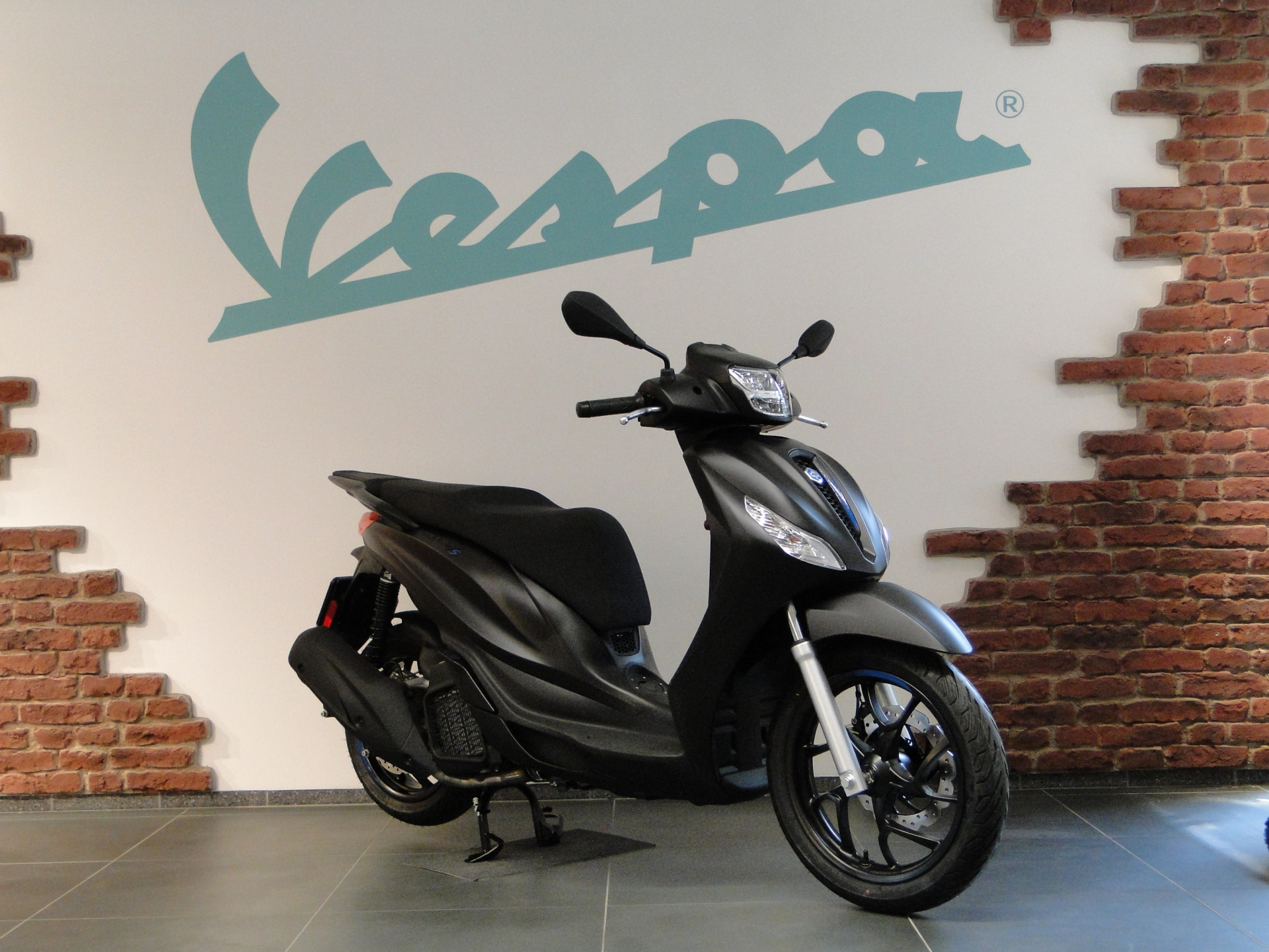 PIAGGIO Medley 125 Sport-image-1