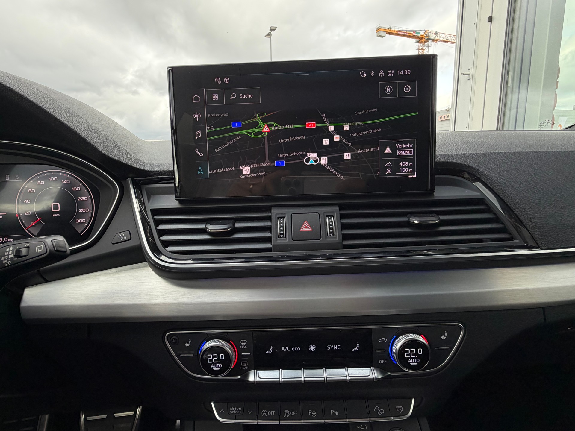 AUDI Q5 40 TDI Black Edition quattro S-tronic-image-25
