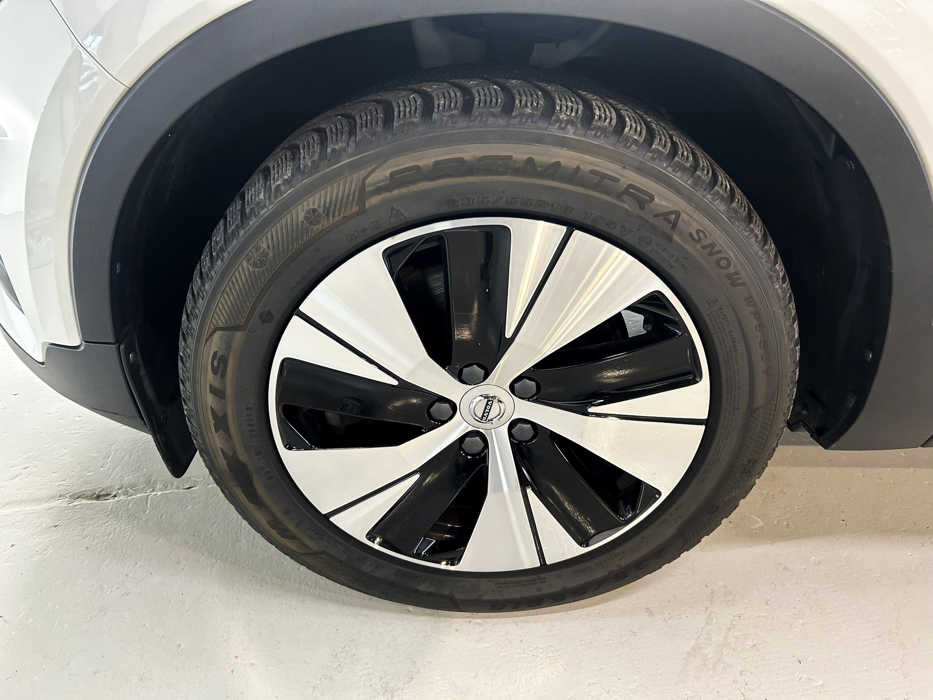 VOLVO XC40 T5 TwE Momentum DCT-image-5