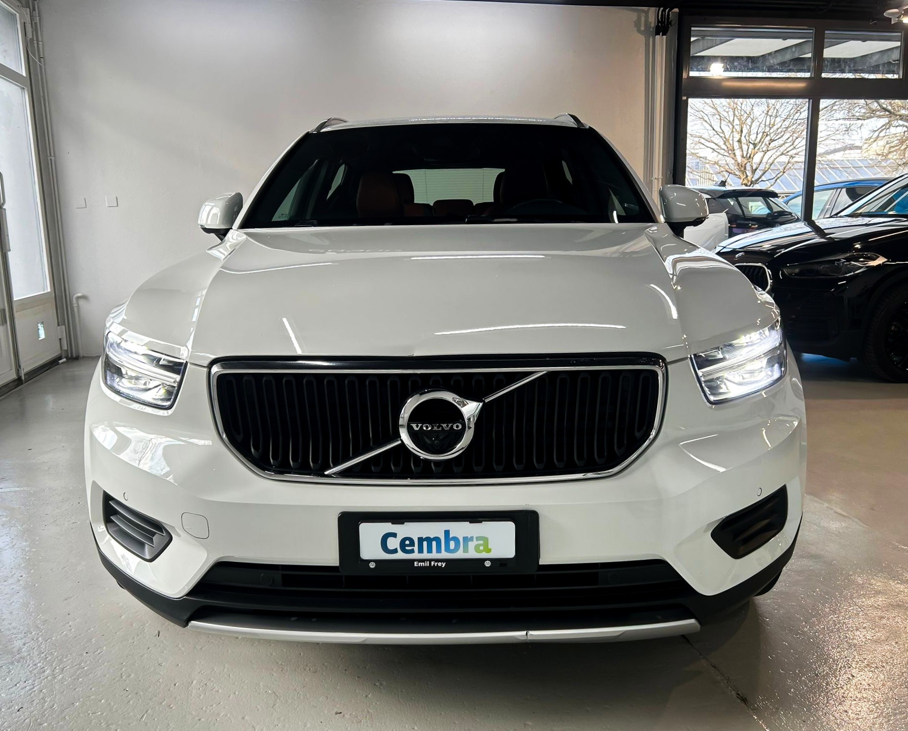 VOLVO XC40 T5 TwE Momentum DCT-showroom-element-2