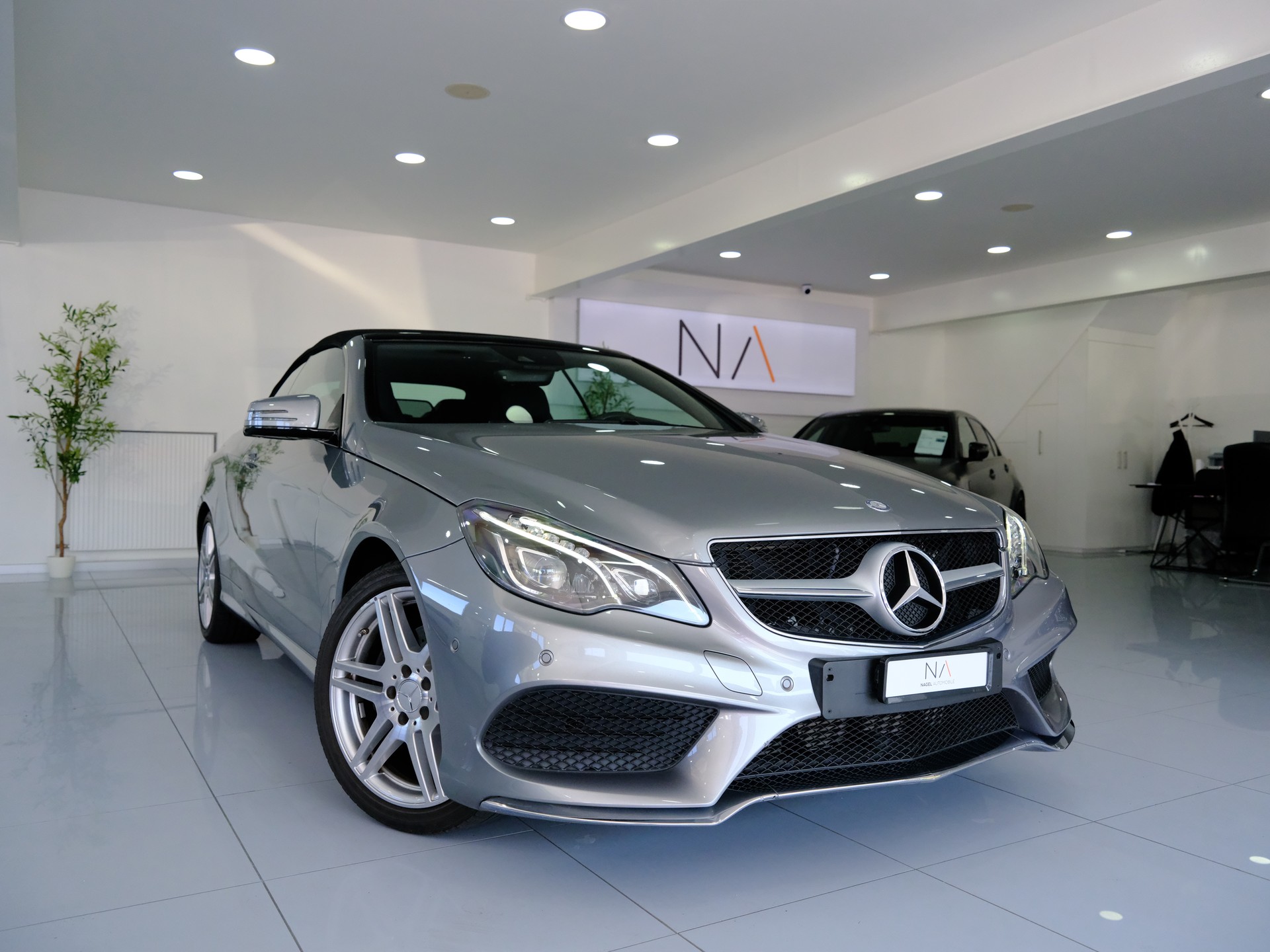MERCEDES-BENZ E 250 AMG LINE 7G-Tronic