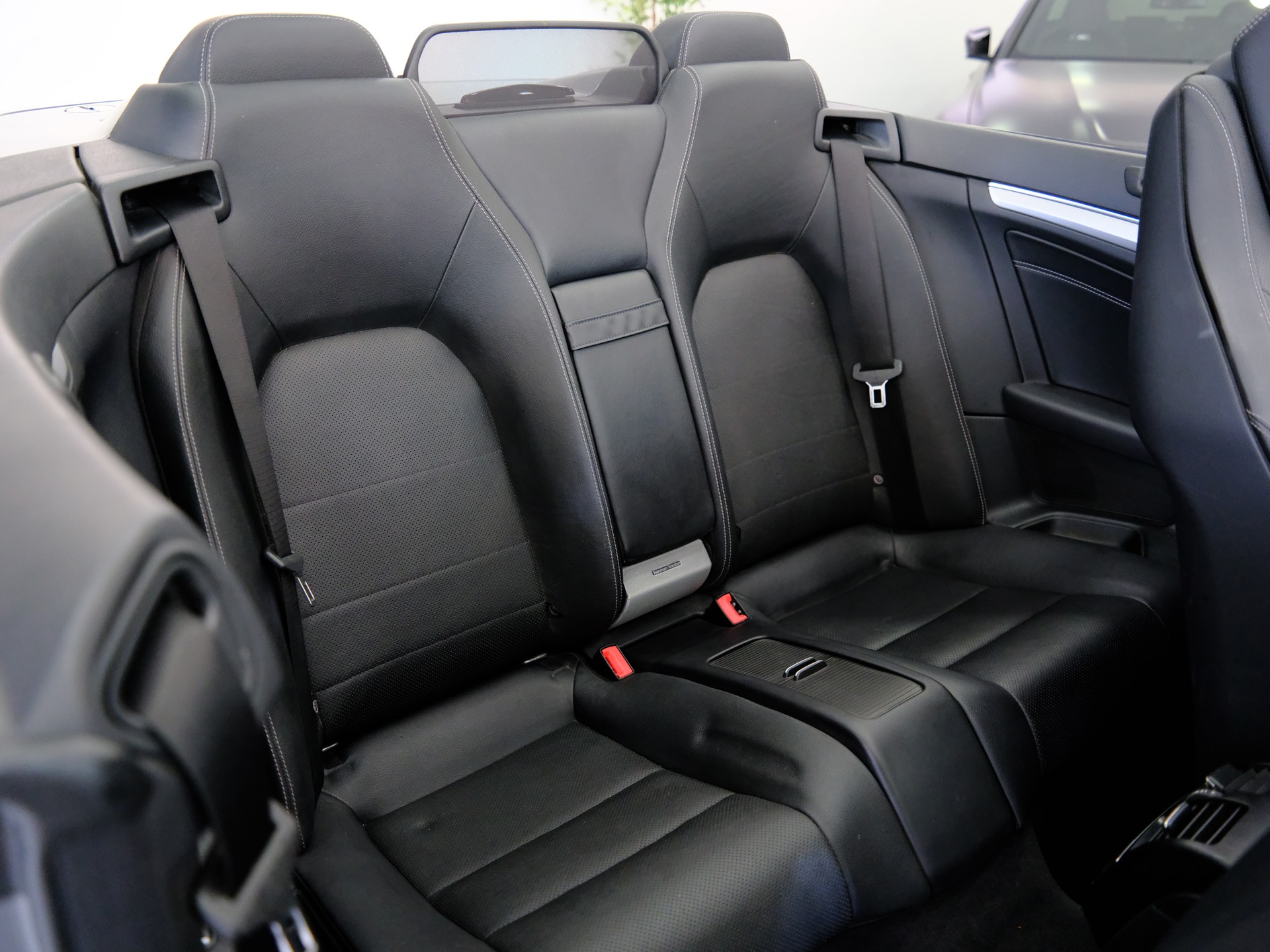MERCEDES-BENZ E 250 AMG LINE 7G-Tronic-image-13