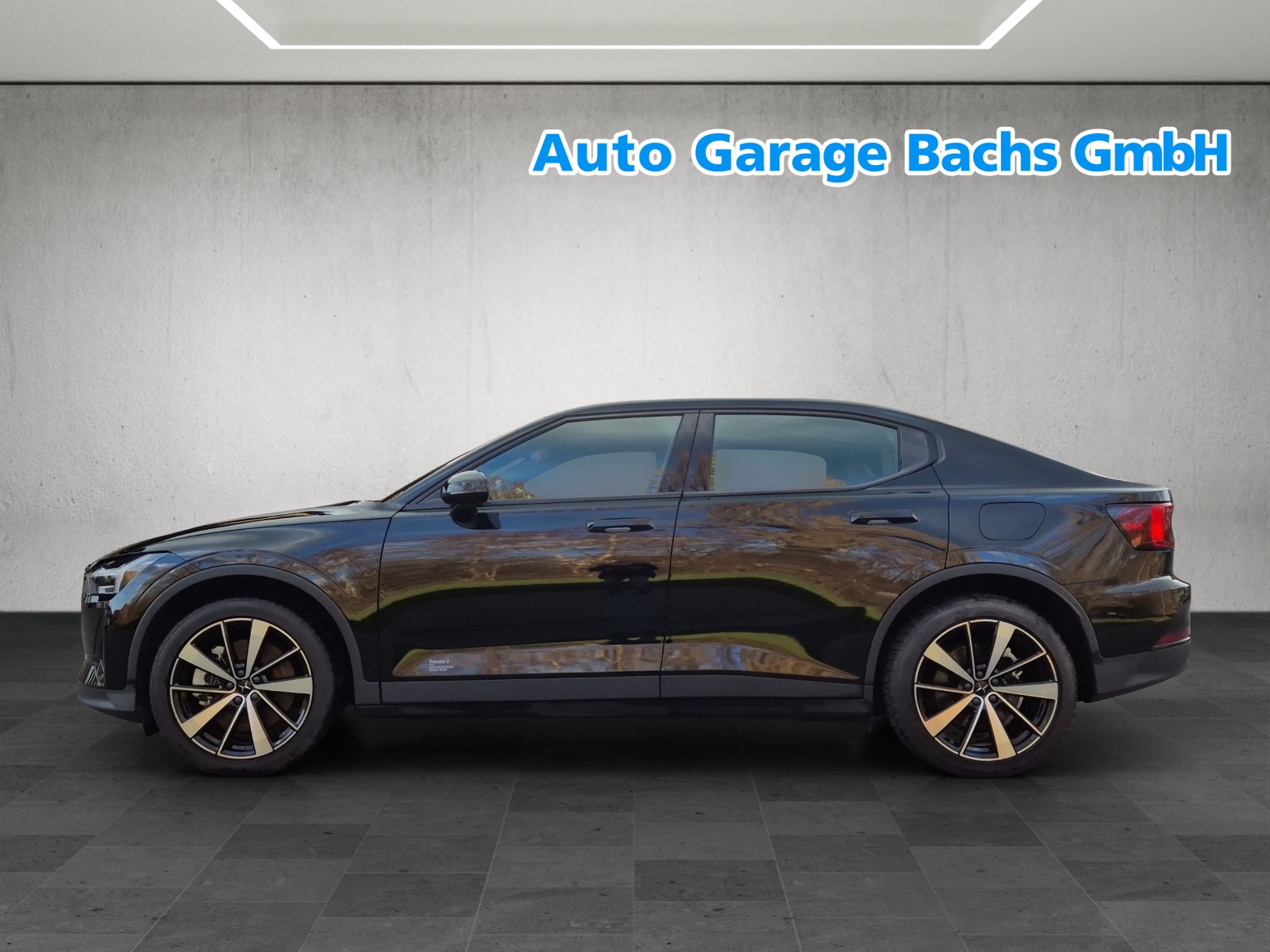POLESTAR Polestar 2 Standard Range Single 64kWh-showroom-element-3