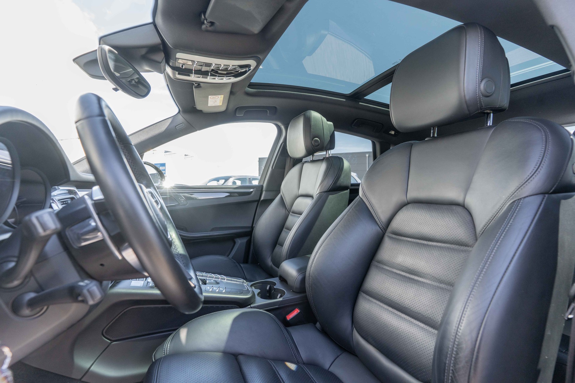 PORSCHE Macan S PDK-image-8