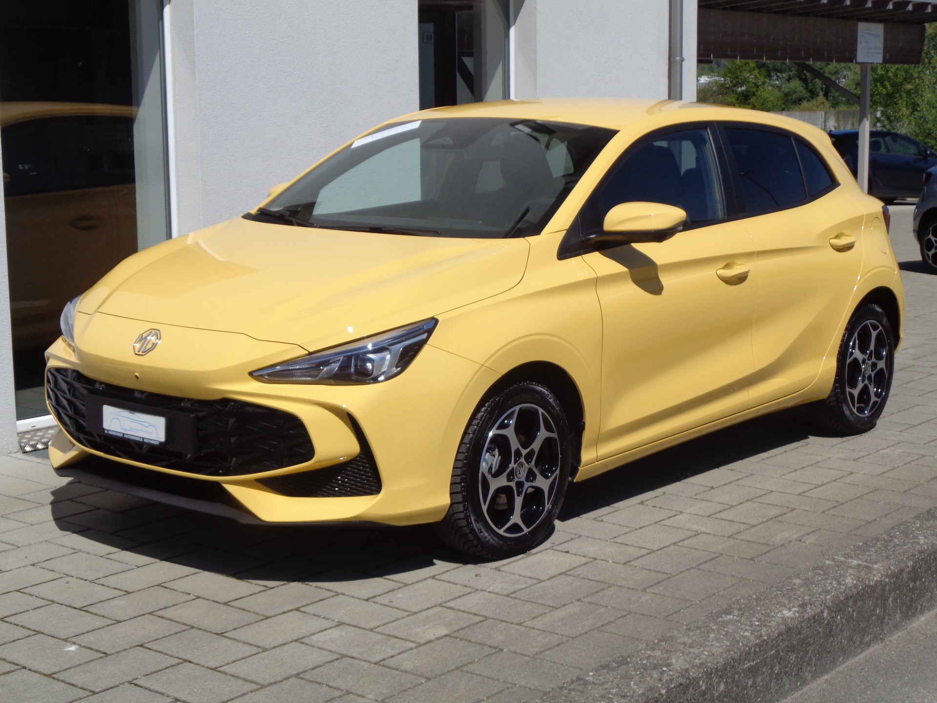 MG 3 1.5 Hybrid Luxury Aut.-showroom-element-3