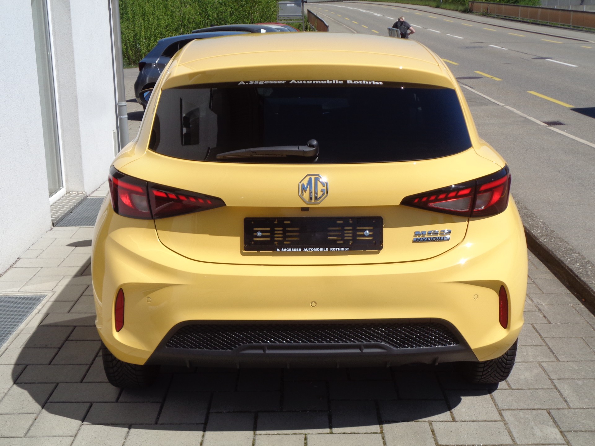 MG 3 1.5 Hybrid Luxury Aut.-image-5