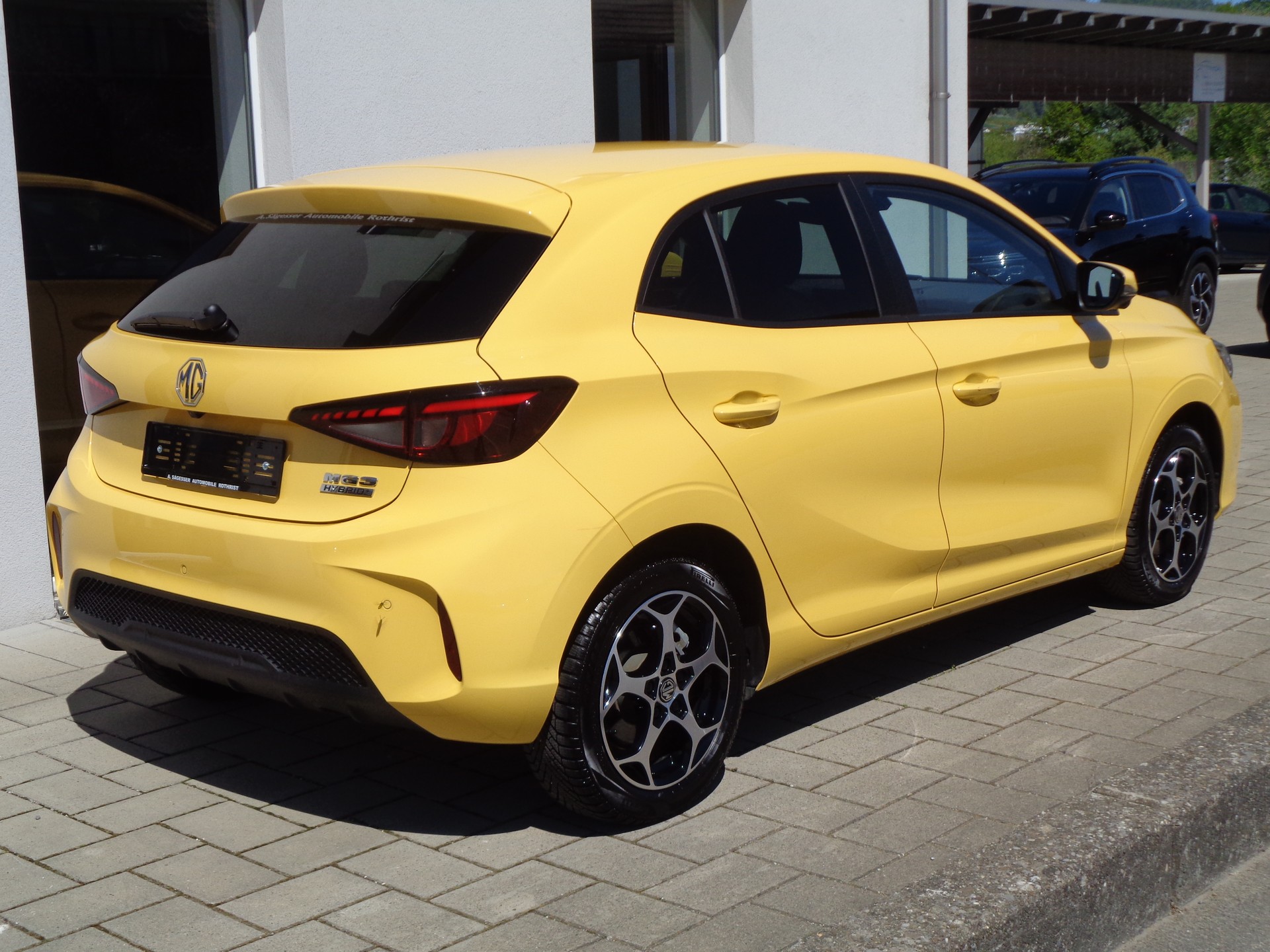 MG 3 1.5 Hybrid Luxury Aut.-showroom-element-1