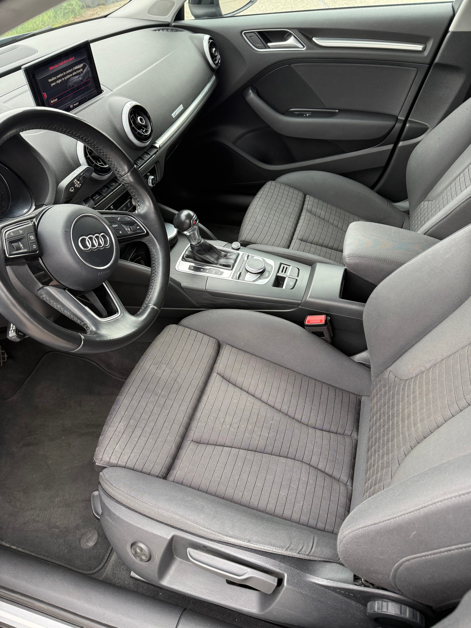 AUDI A3 Sportback 1.4 TFSI S-tronic-image-13