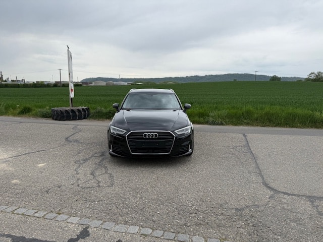 AUDI A3 Sportback 1.4 TFSI S-tronic-image-8