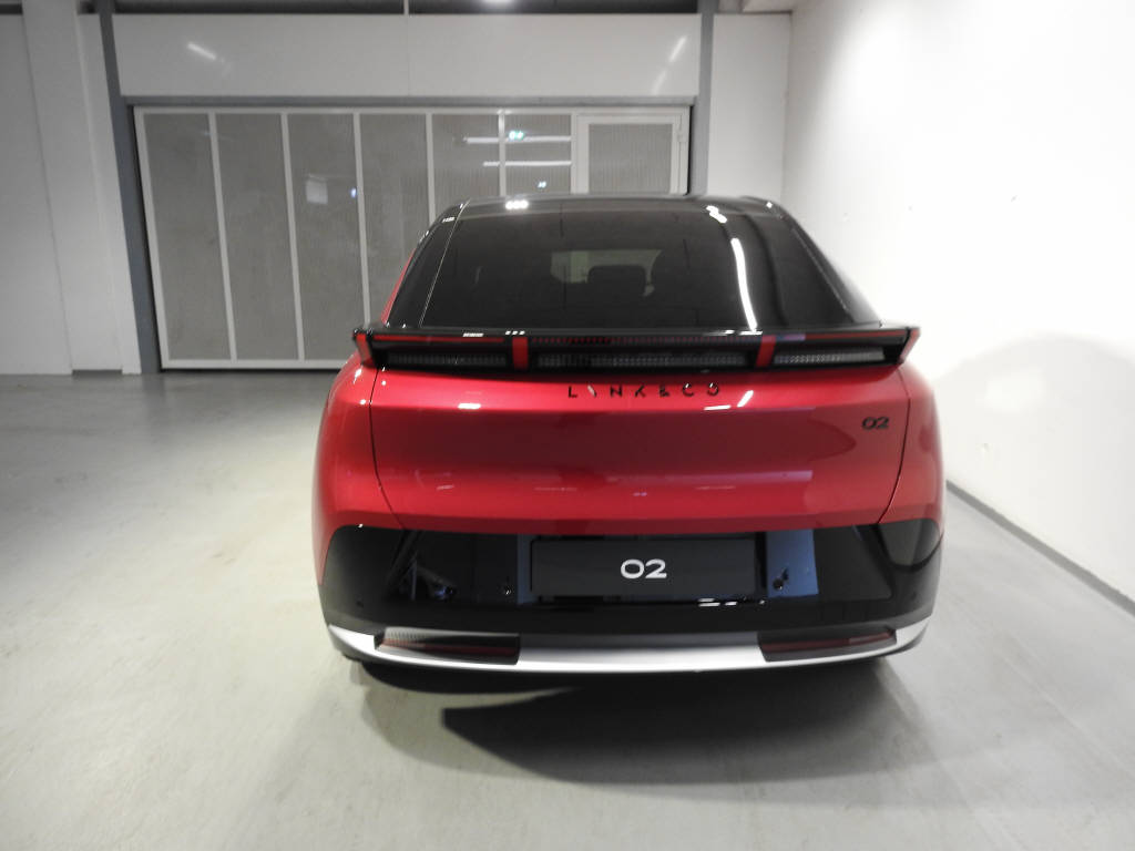 LYNK & CO 02-image-4