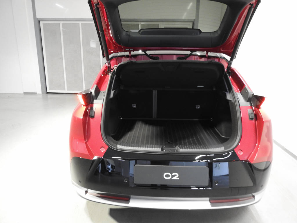 LYNK & CO 02-image-5