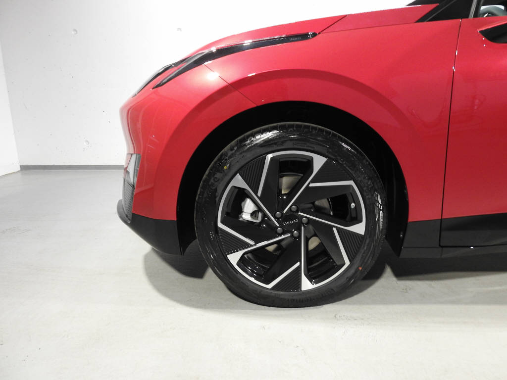 LYNK & CO 02-image-14