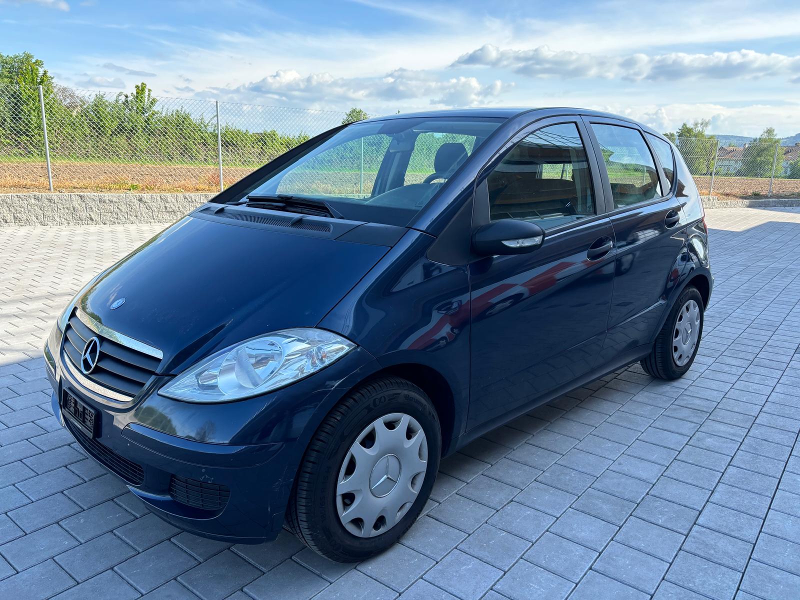 MERCEDES-BENZ A 150 Elégance-image-1