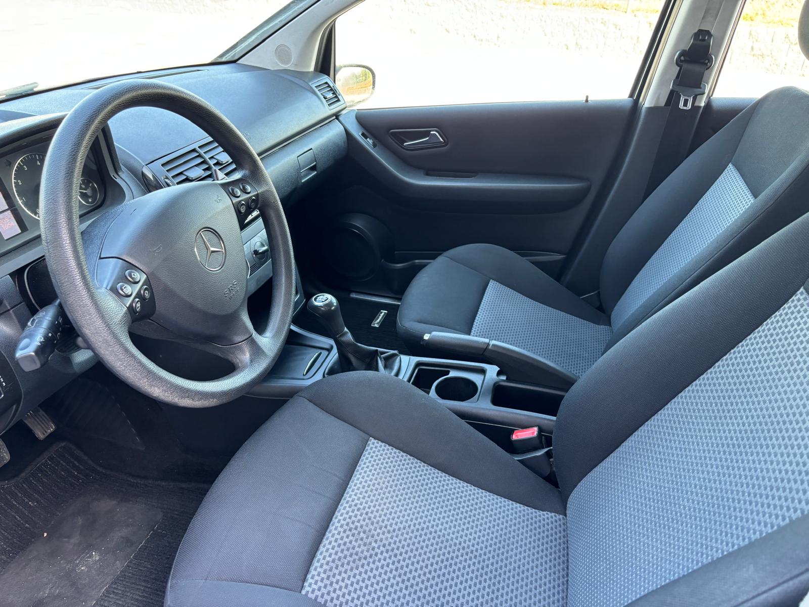MERCEDES-BENZ A 150 Elégance-image-9
