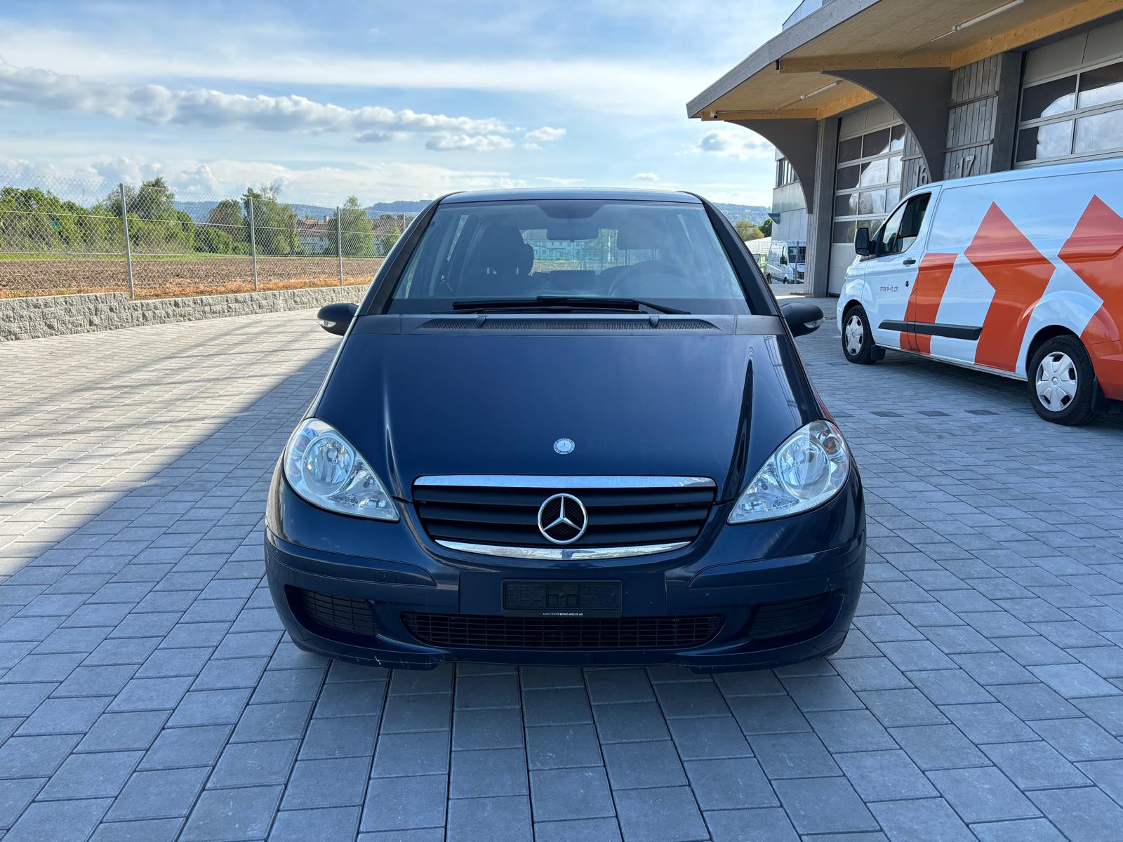 MERCEDES-BENZ A 150 Elégance
