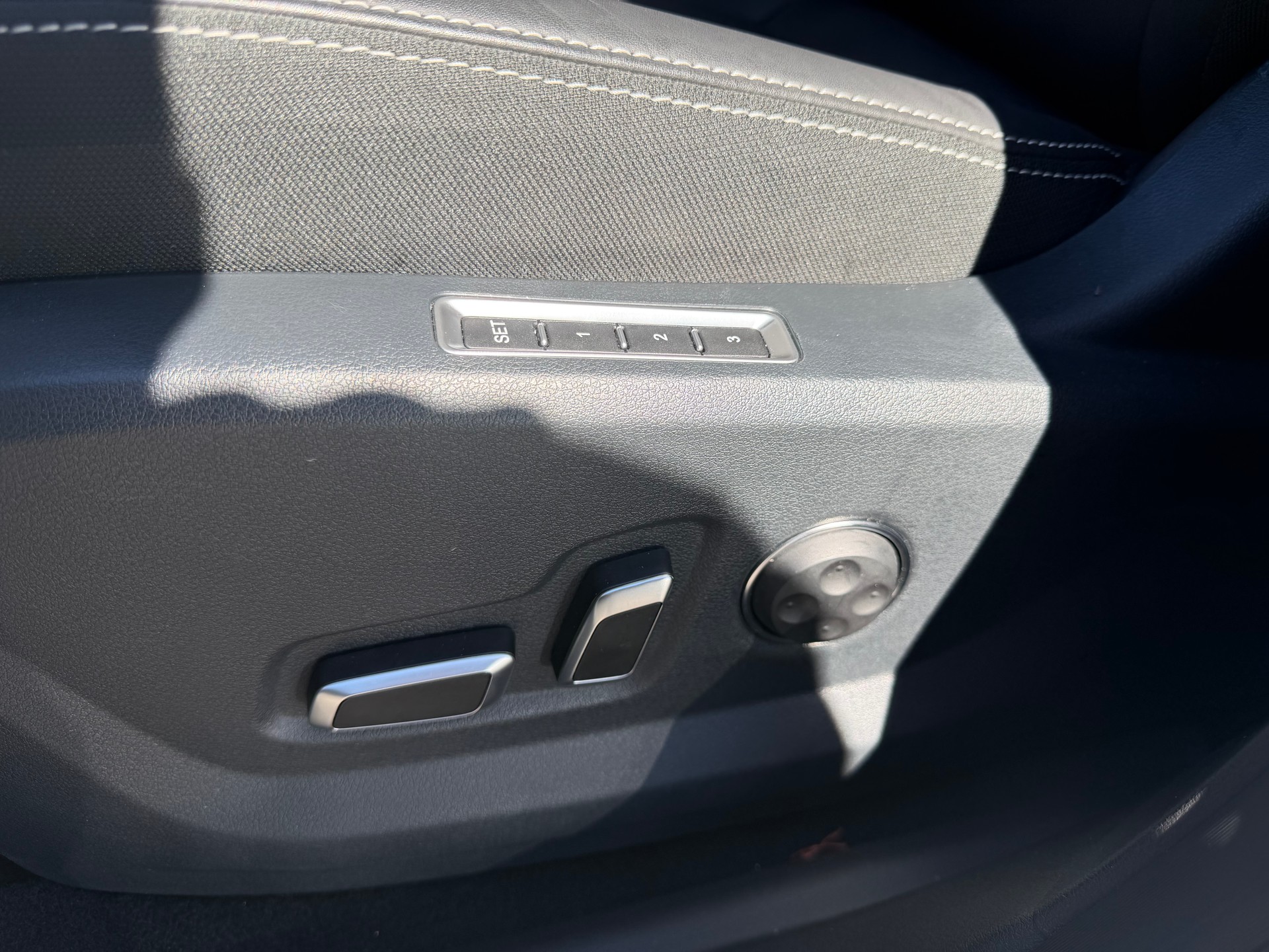 JAC JS6 1.5 PHEV-image-17