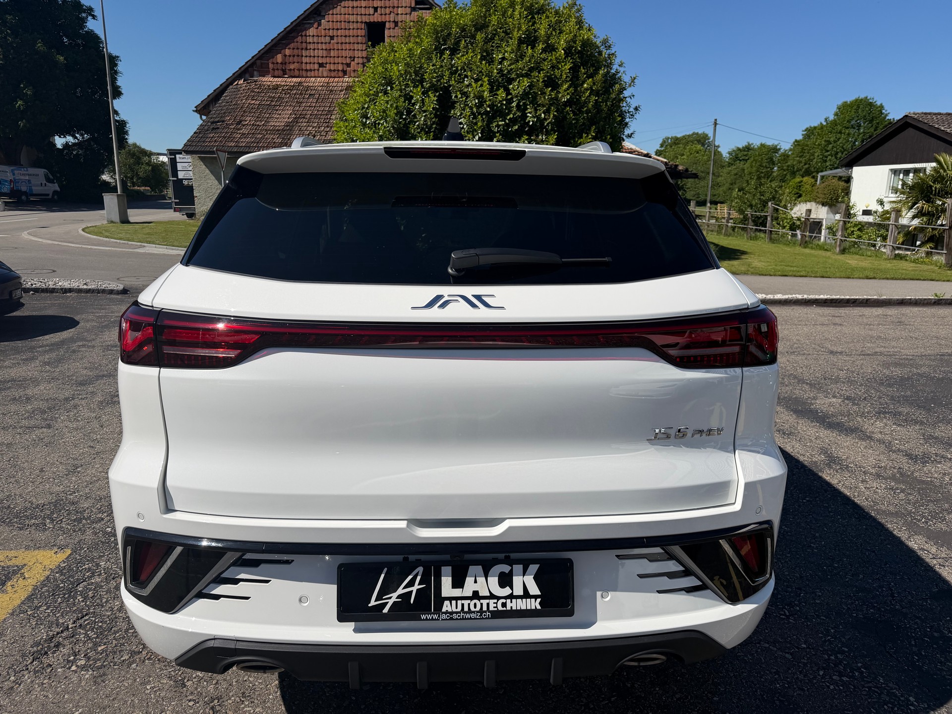 JAC JS6 1.5 PHEV-image-7