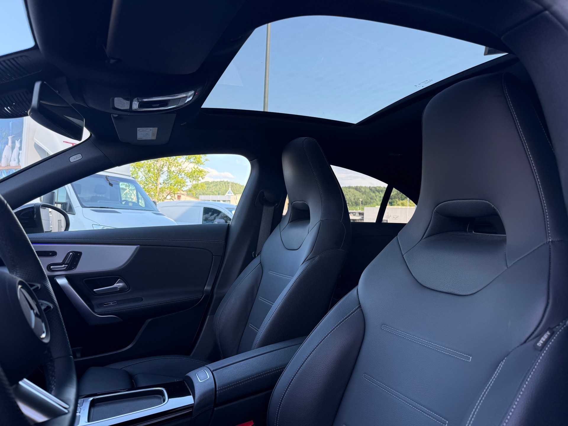 MERCEDES-BENZ CLA 250 AMG Line 4Matic 8G-DCT-showroom-element-3