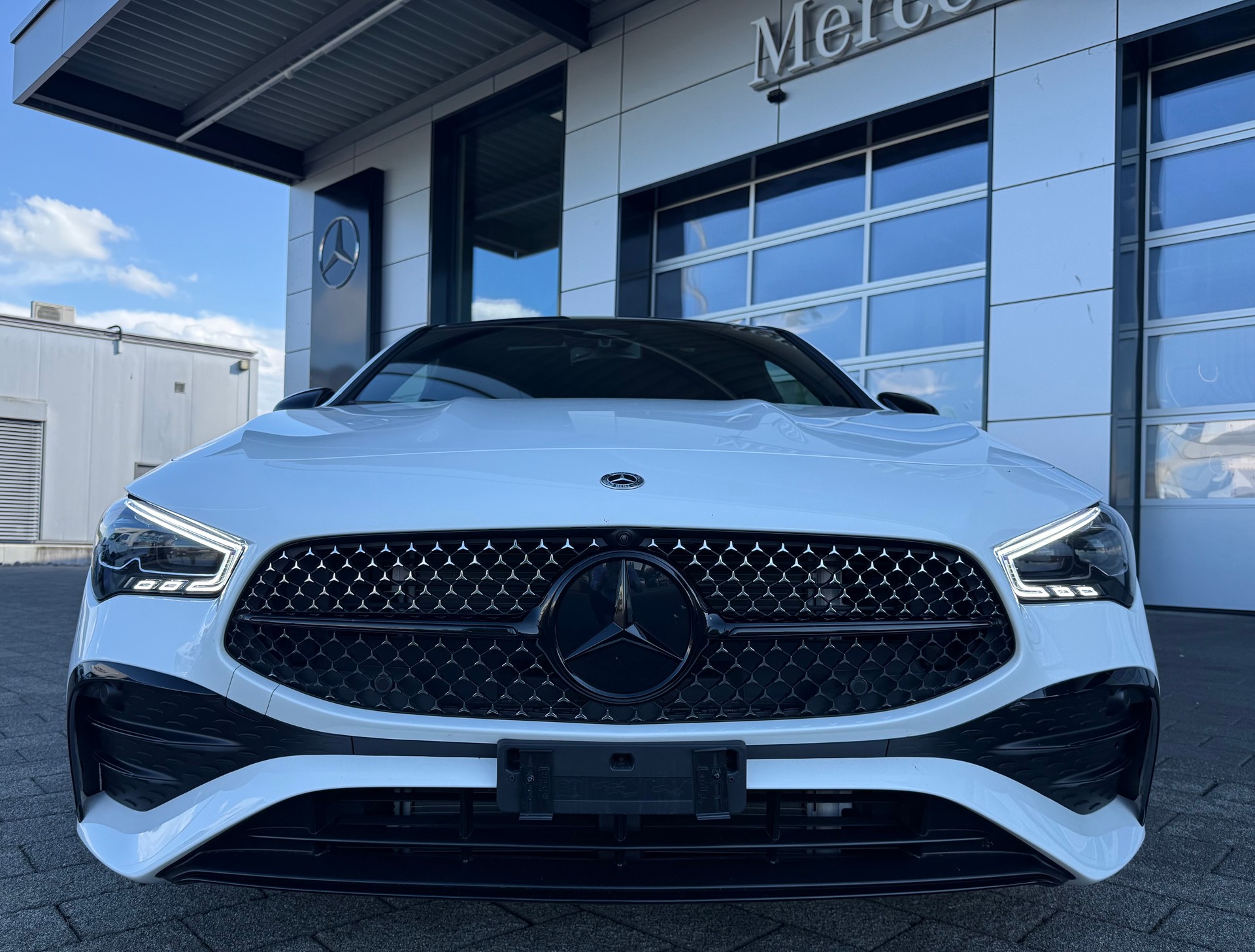 MERCEDES-BENZ CLA 250 AMG Line 4Matic 8G-DCT-showroom-element-1