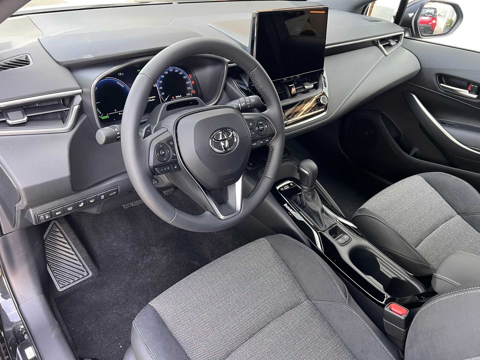 TOYOTA Corolla Touring Sports 2.0 HSD Swiss Edition-image-7