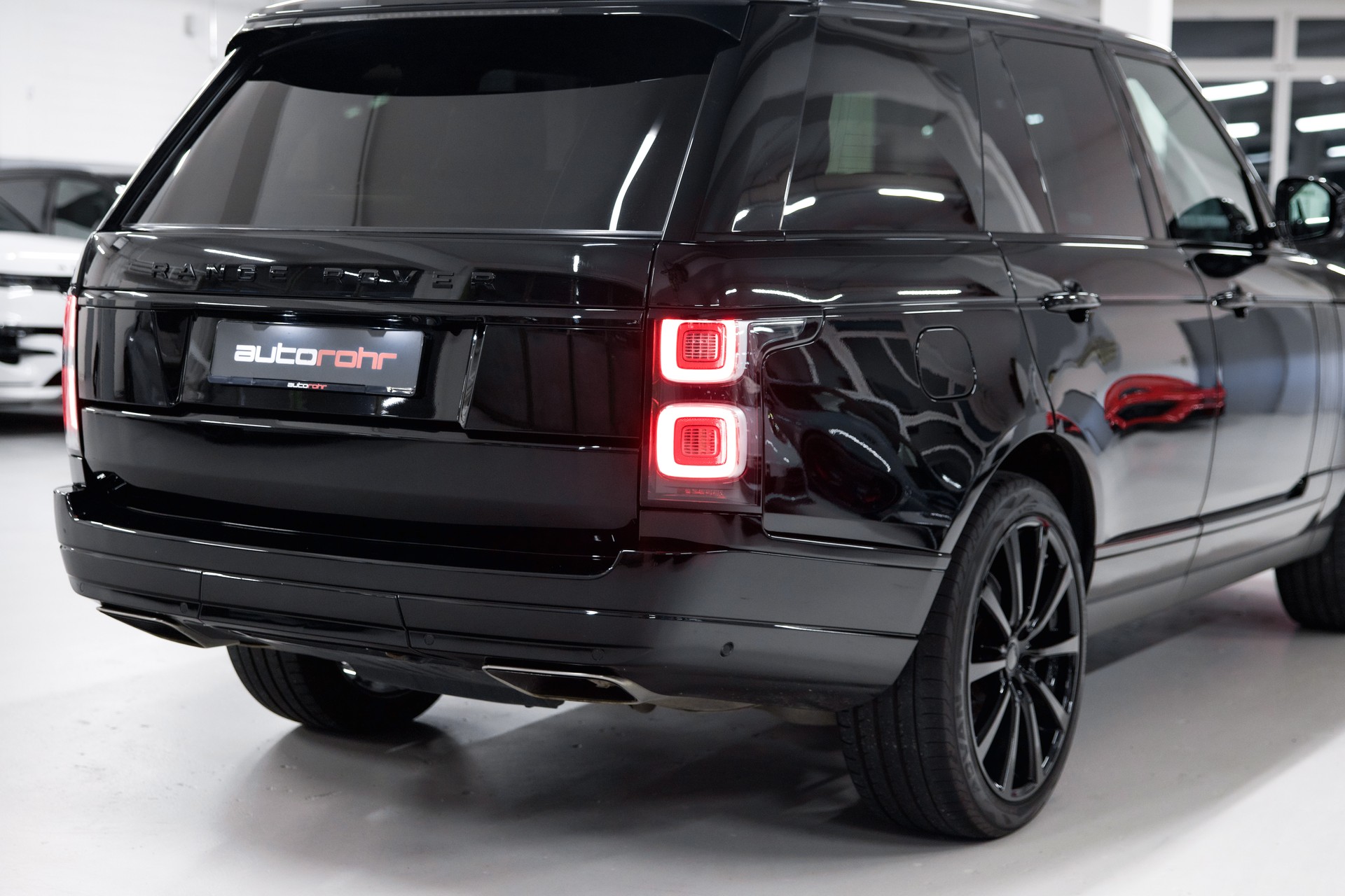 LAND ROVER Range Rover 4.4 SDV8 Vogue-image-13