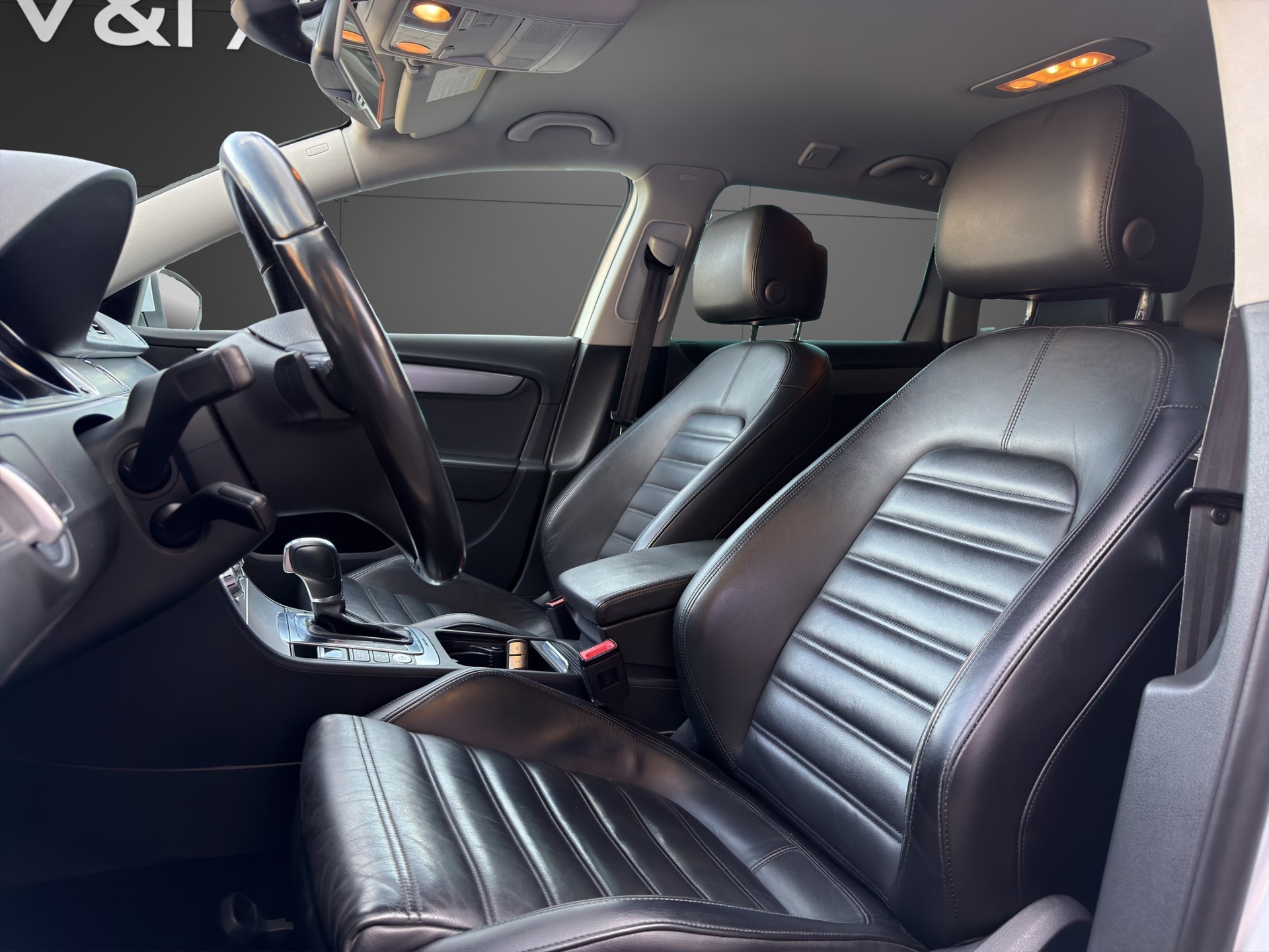 VW Passat Variant 3.6 FSI Highline 4Motion DSG-image-19