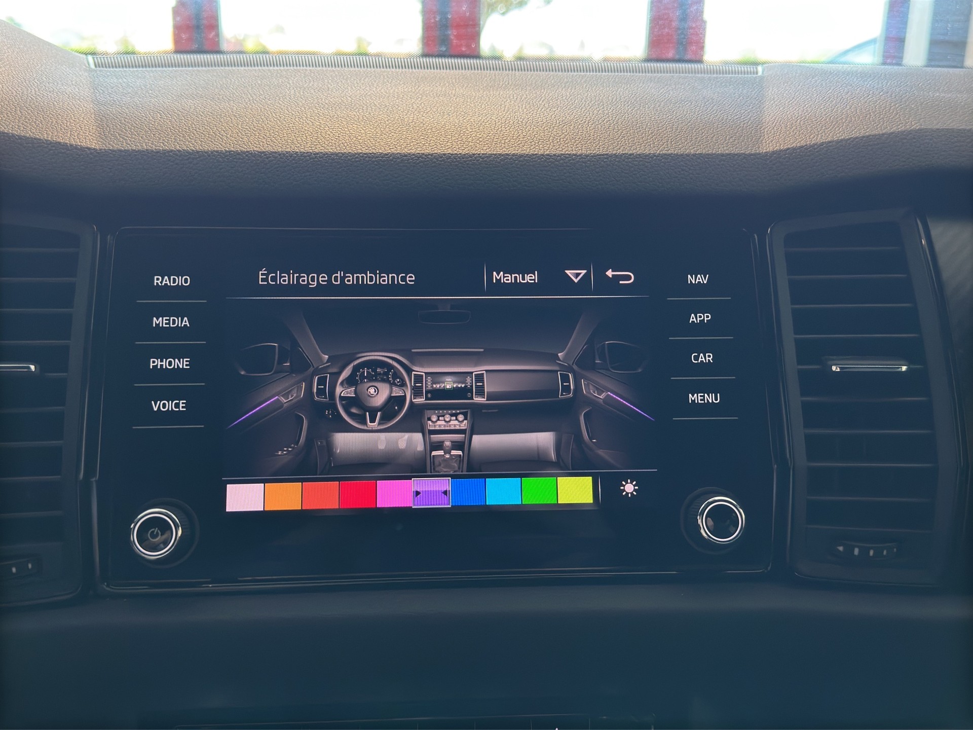 SKODA Kodiaq 2.0 Bi-TDI SCR RS 4x4 DSG-image-18