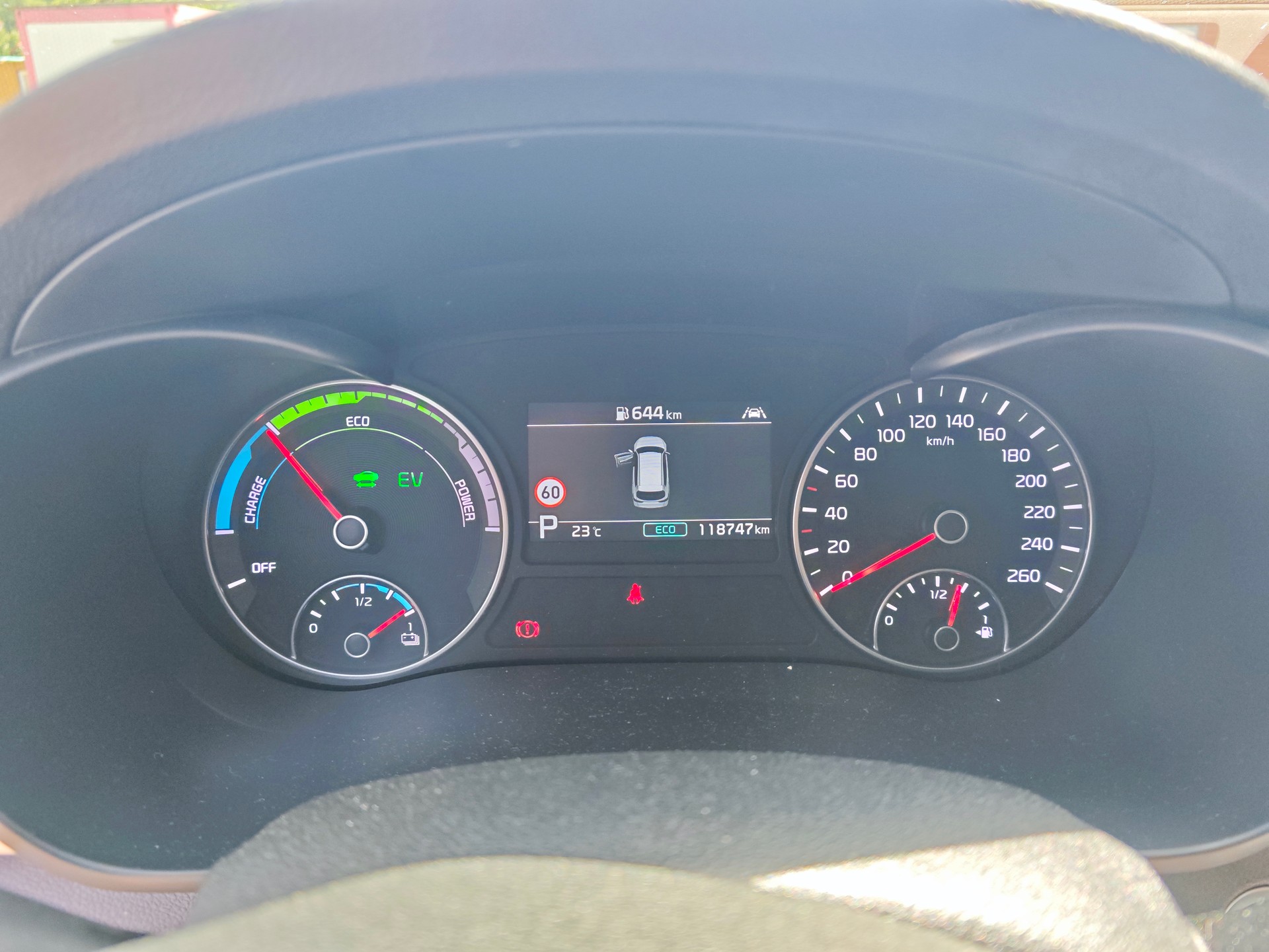 KIA 2.0 GDi Plug-in Hybrid Style-image-4