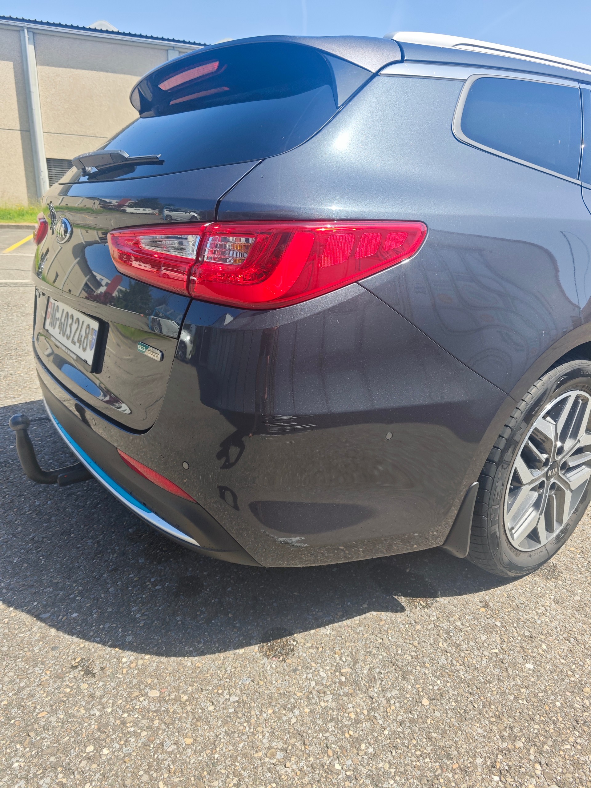 KIA 2.0 GDi Plug-in Hybrid Style-image-3