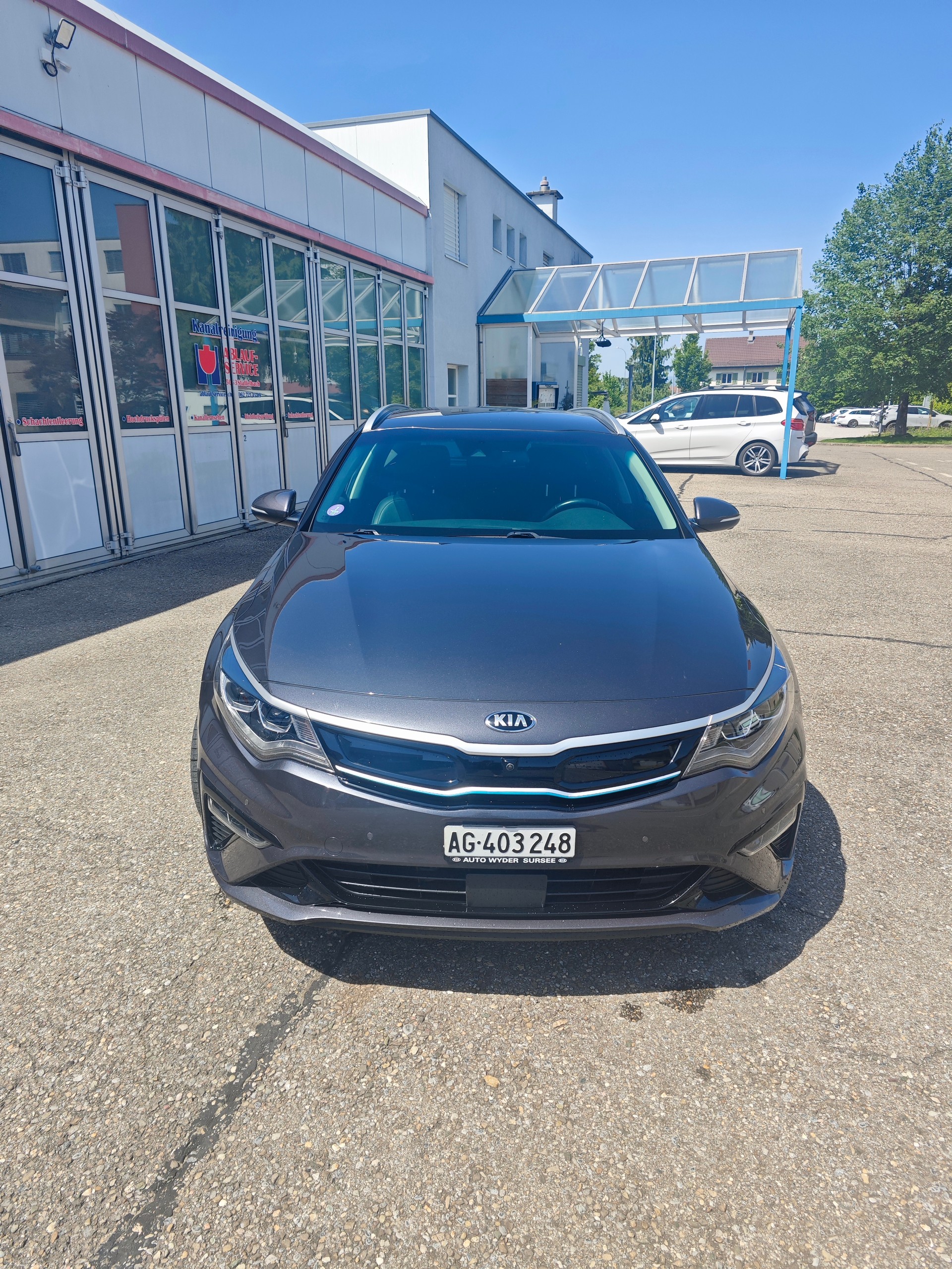 KIA 2.0 GDi Plug-in Hybrid Style-image-1