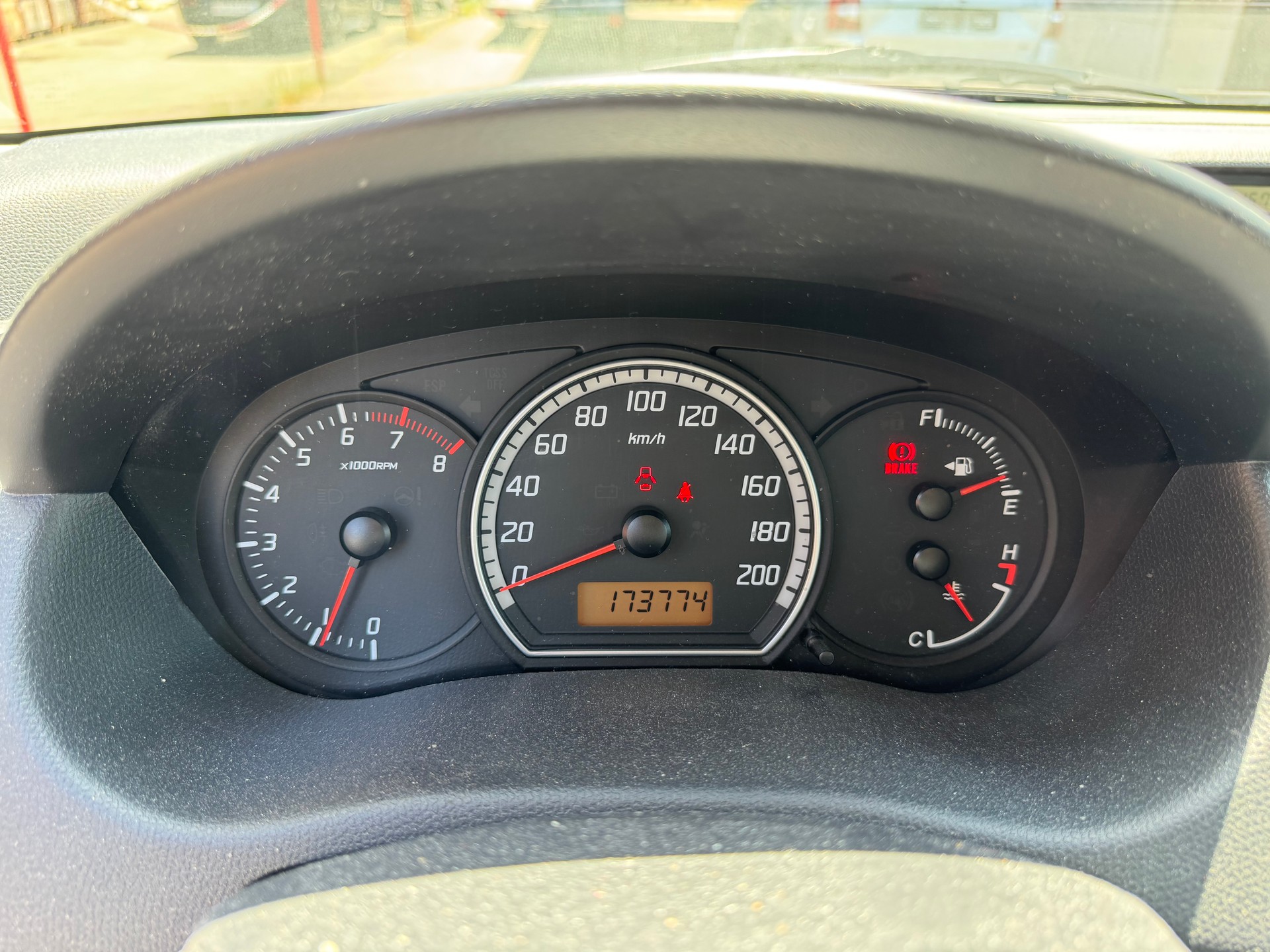 SUZUKI Swift 1.3i 16V GL 4x4-image-11