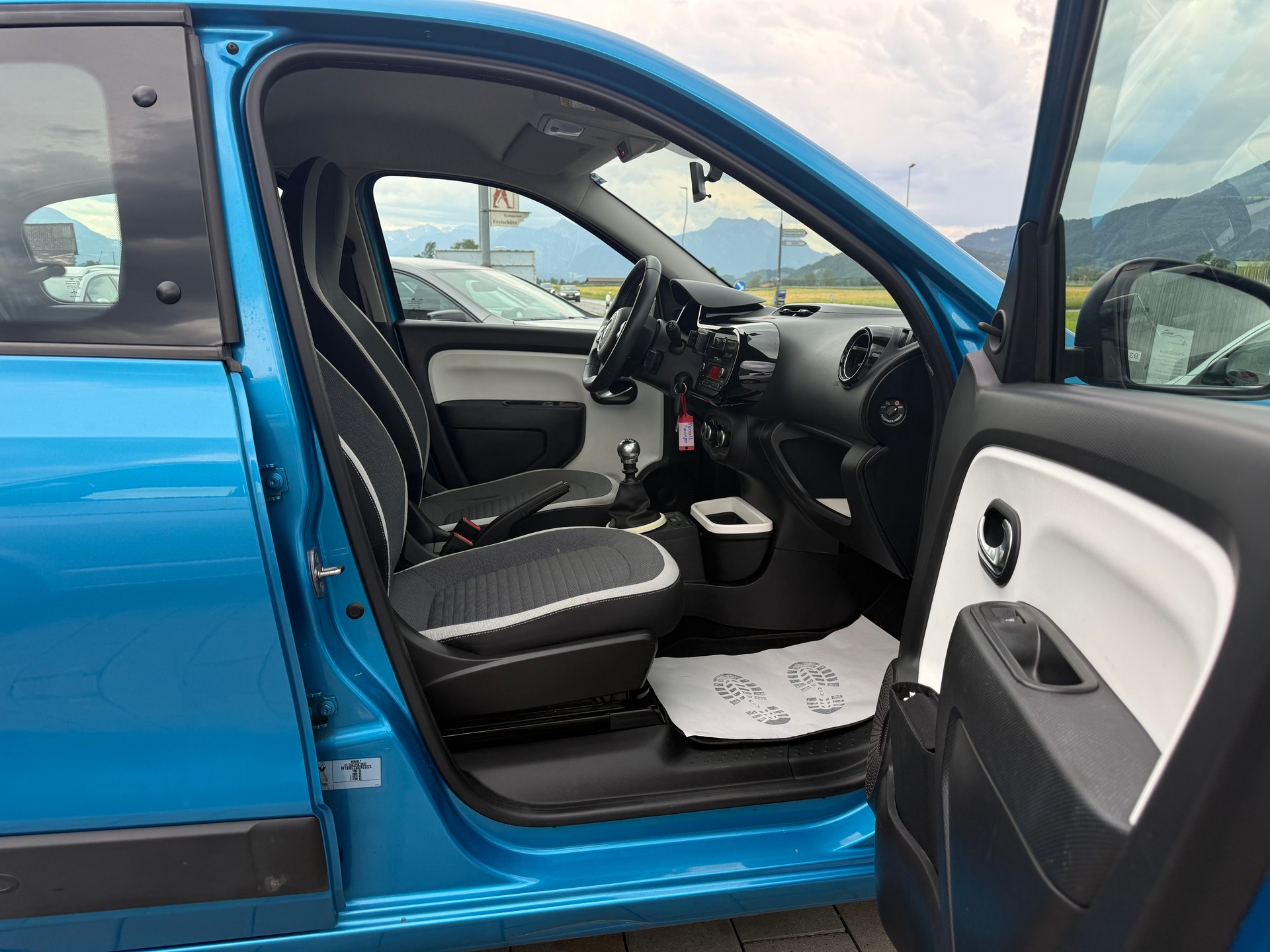 RENAULT Twingo 0.9 Zen-image-11