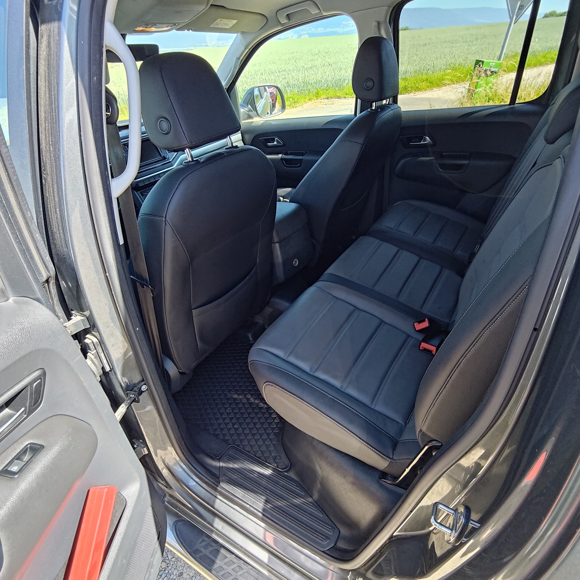 VW 3.0 TDI 258 Highline 4m-image-2