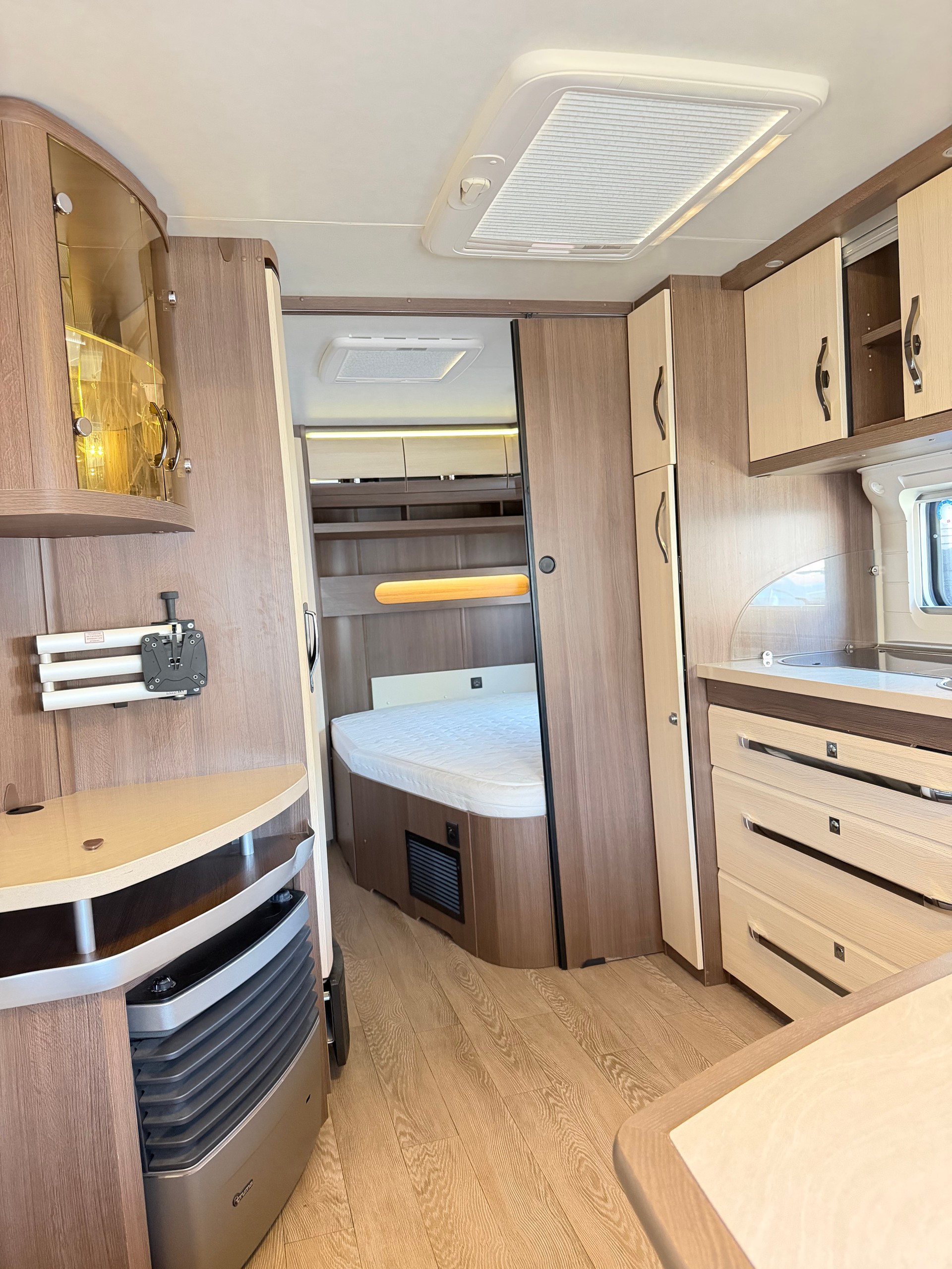 HOBBY Prestige 720 KFU-image-10