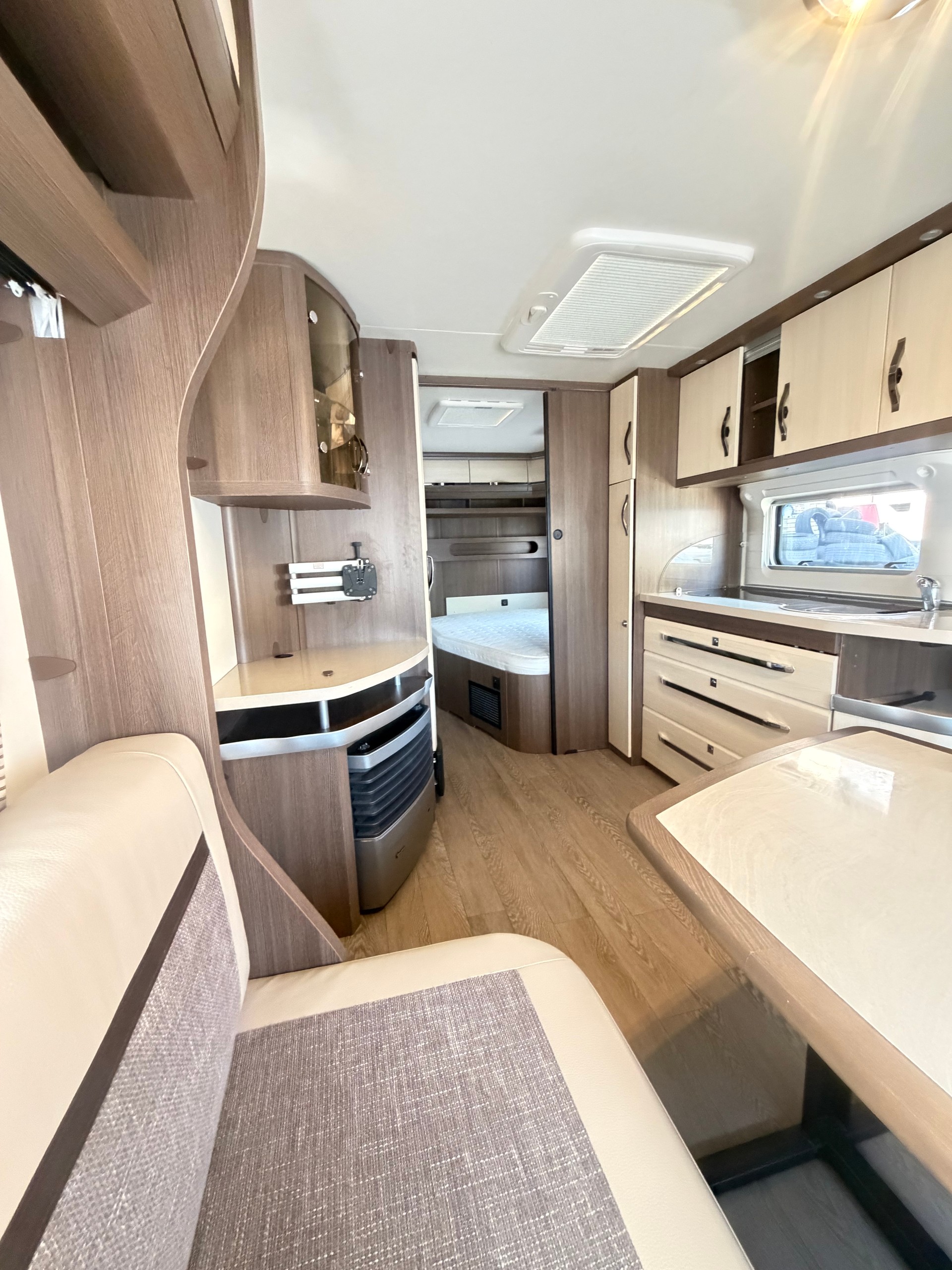 HOBBY Prestige 720 KFU-image-3