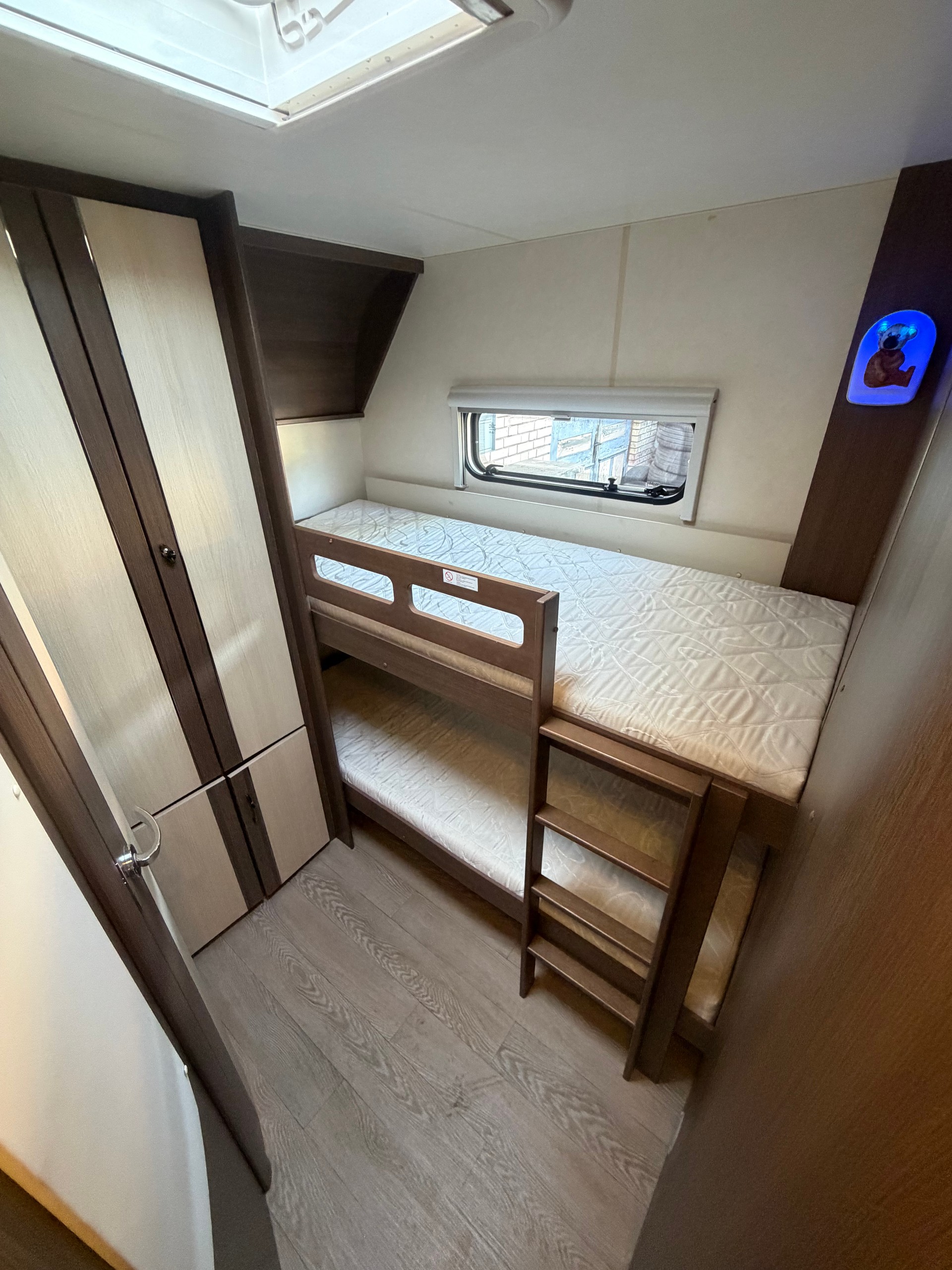 HOBBY Prestige 720 KFU-image-11