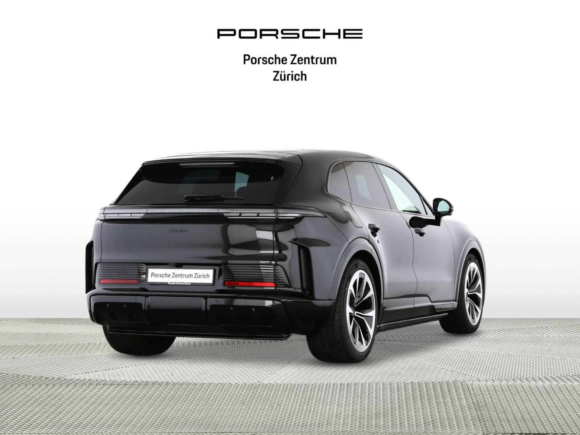 PORSCHE Cayenne Turbo Electric-showroom-element-2
