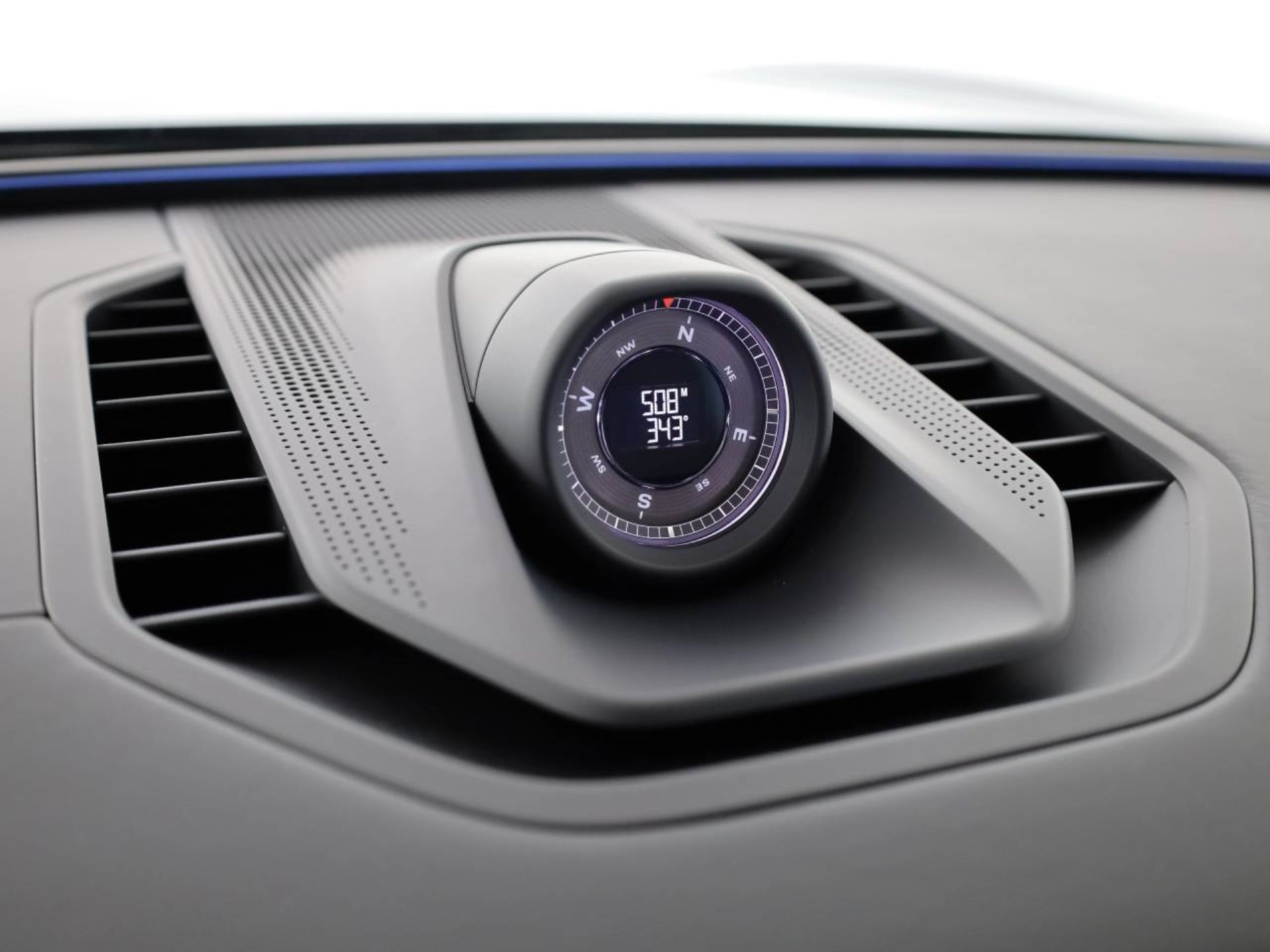 PORSCHE Cayenne Turbo Electric-image-14