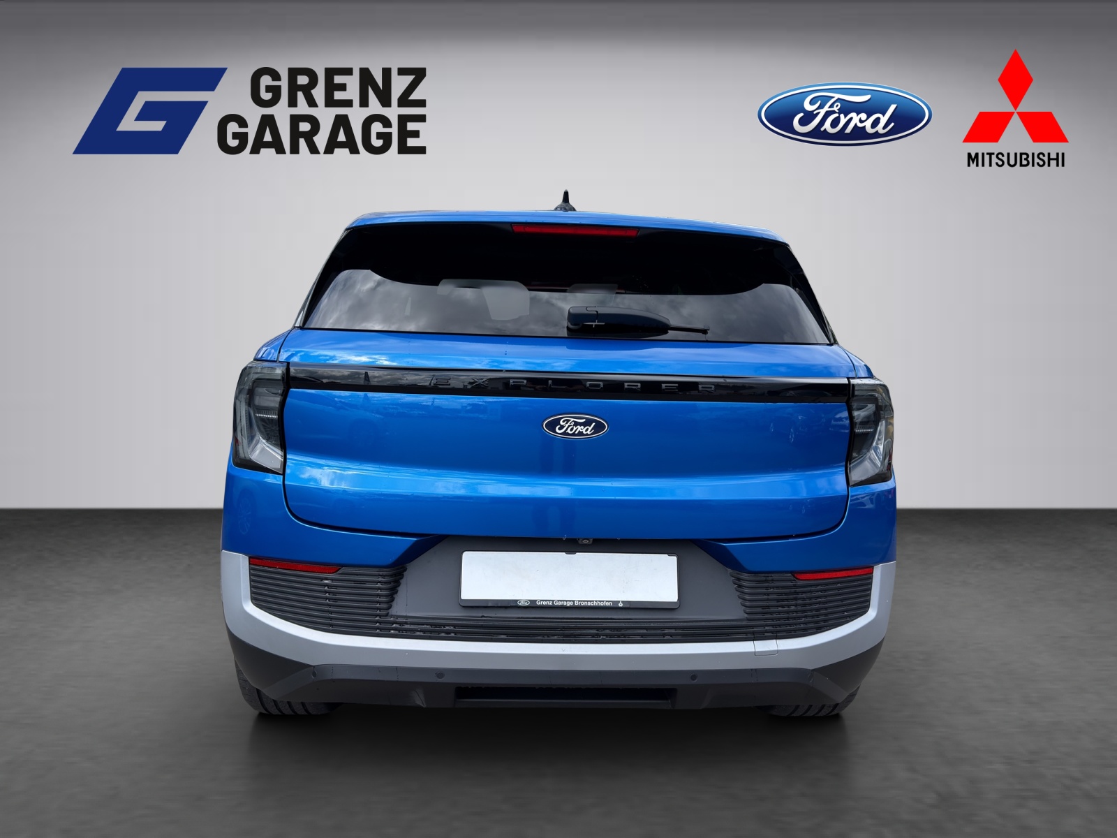 FORD Explorer Extended Range Premium AWD-showroom-element-3