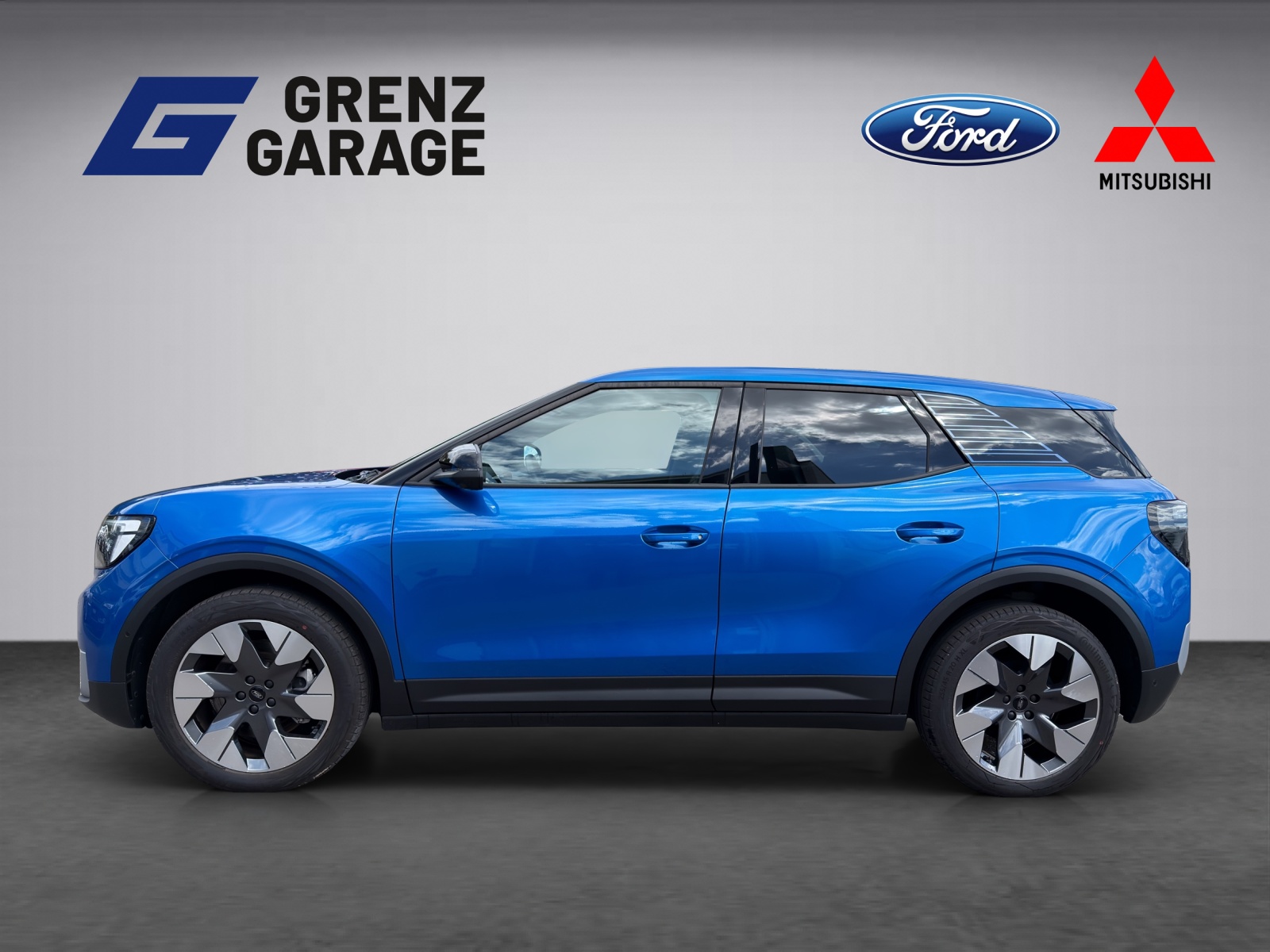FORD Explorer Extended Range Premium AWD-showroom-element-1
