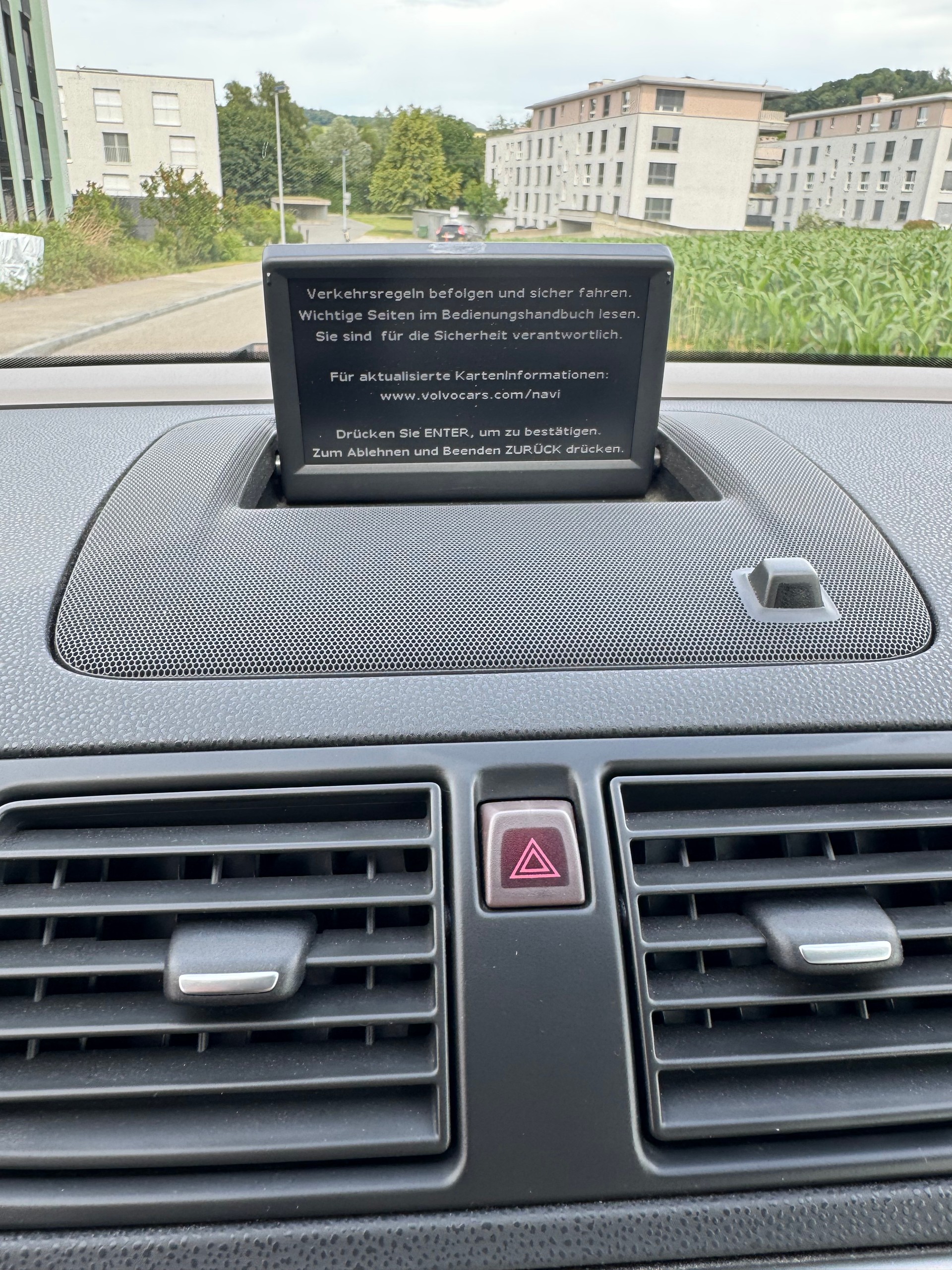 VOLVO C70 T5 Momentum-image-11