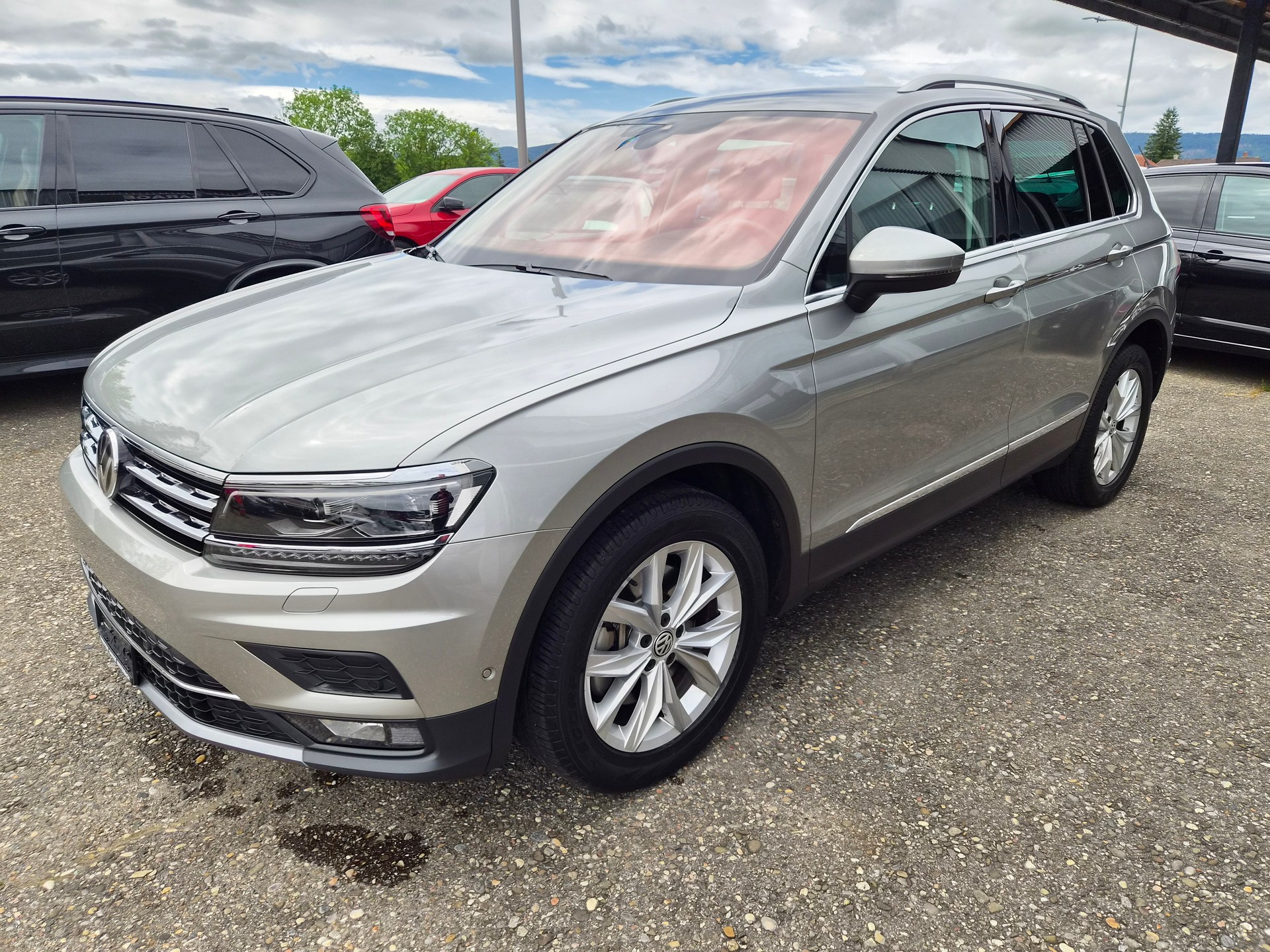 VW Tiguan 2.0TSI Highline 4Motion DSG-showroom-element-2