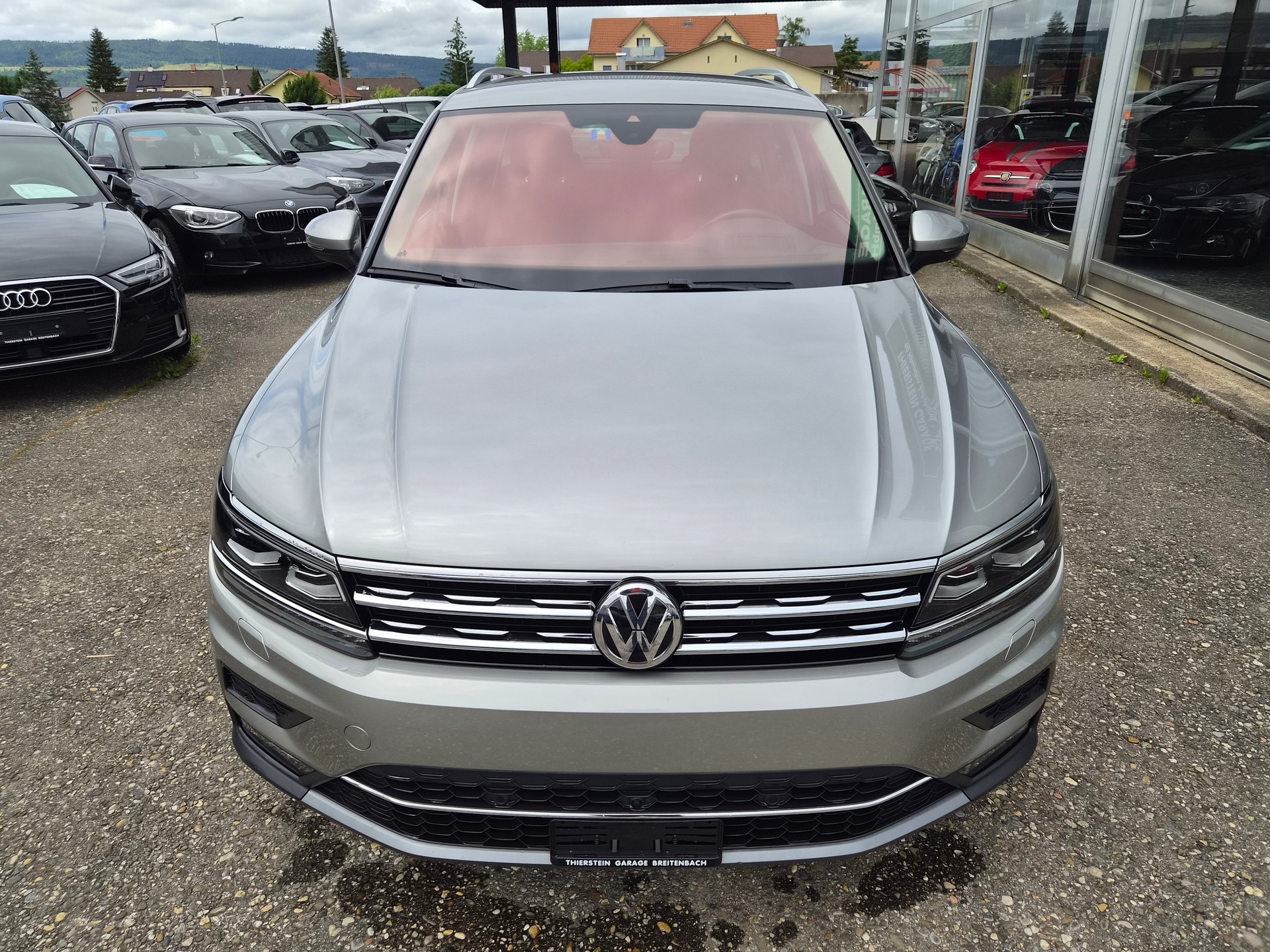 VW Tiguan 2.0TSI Highline 4Motion DSG-showroom-element-1