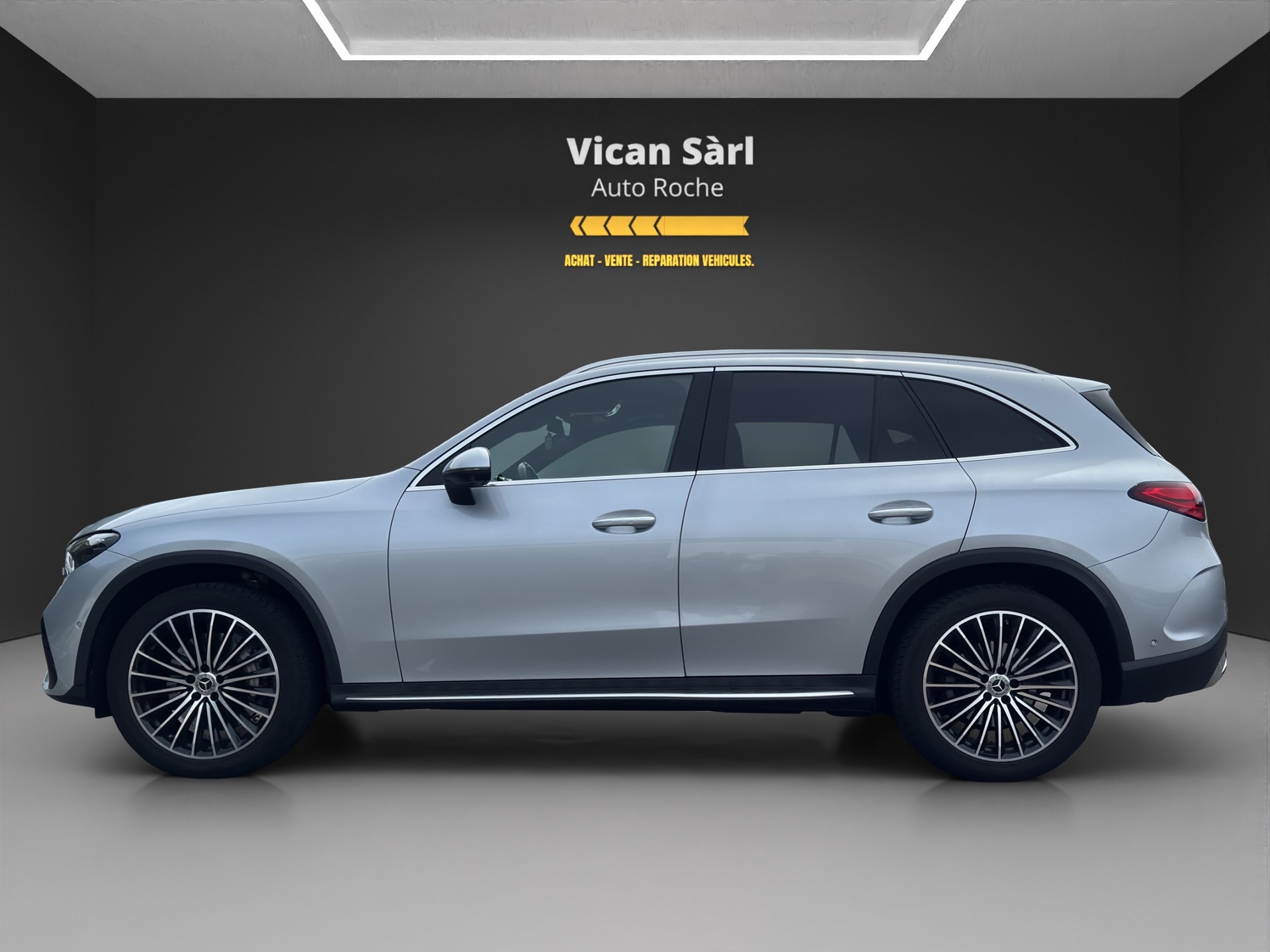 MERCEDES-BENZ GLC 220 d 4Matic 9G-Tronic-image-3