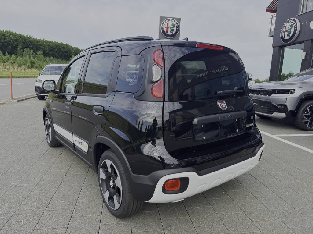 FIAT Pandina 1.0 Hybrid Cross-showroom-element-3