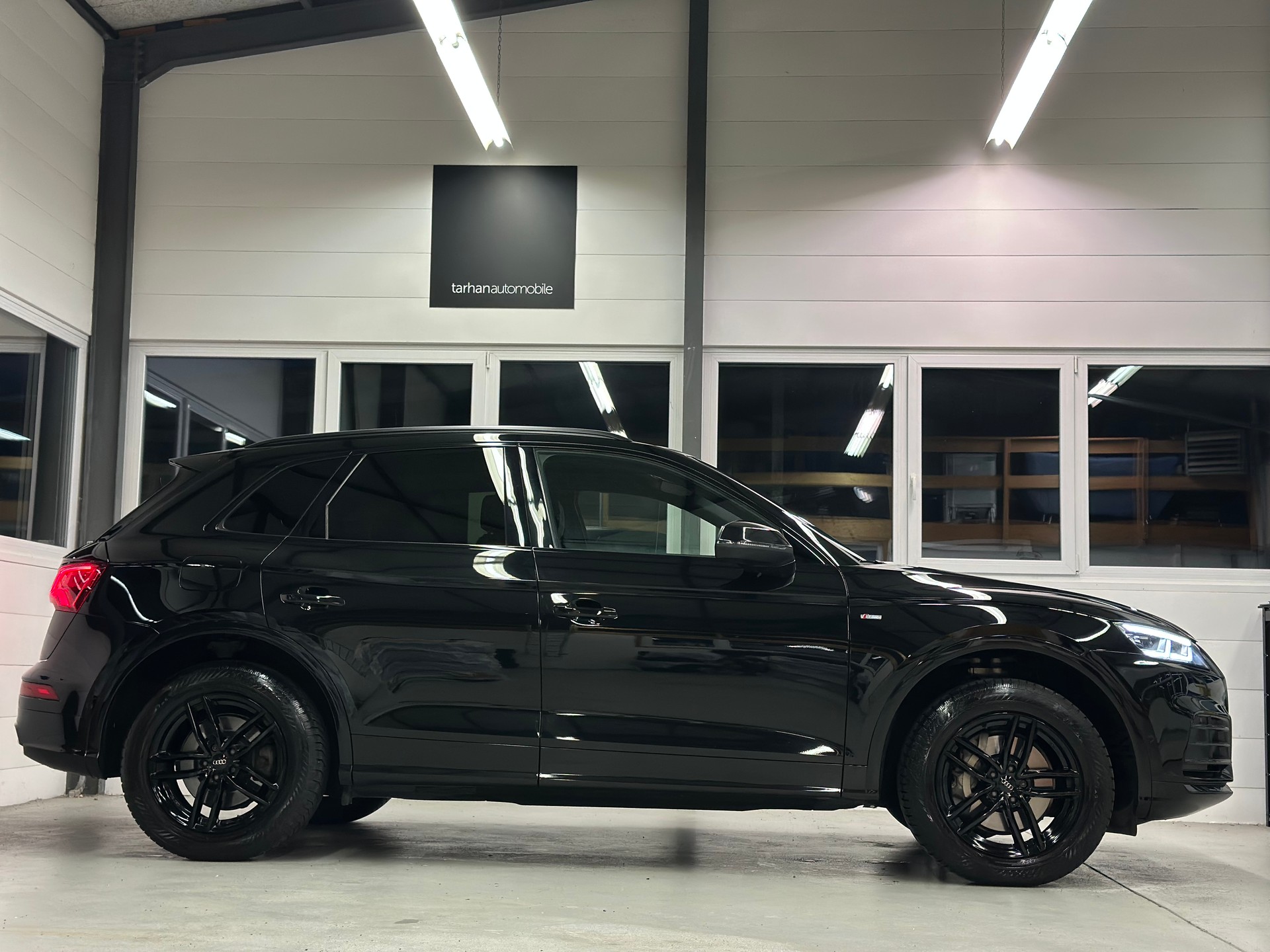 AUDI Q5 2.0 TFSI sport quattro S-tronic *S-LINE*-image-2