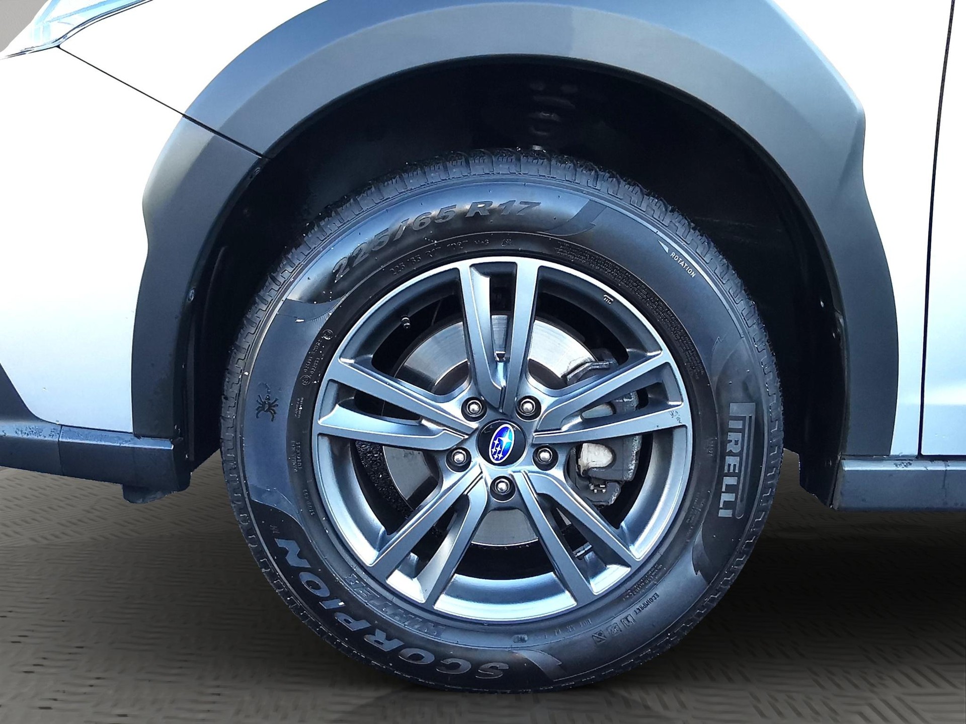 SUBARU Outback 2.5i Swiss Plus-image-9